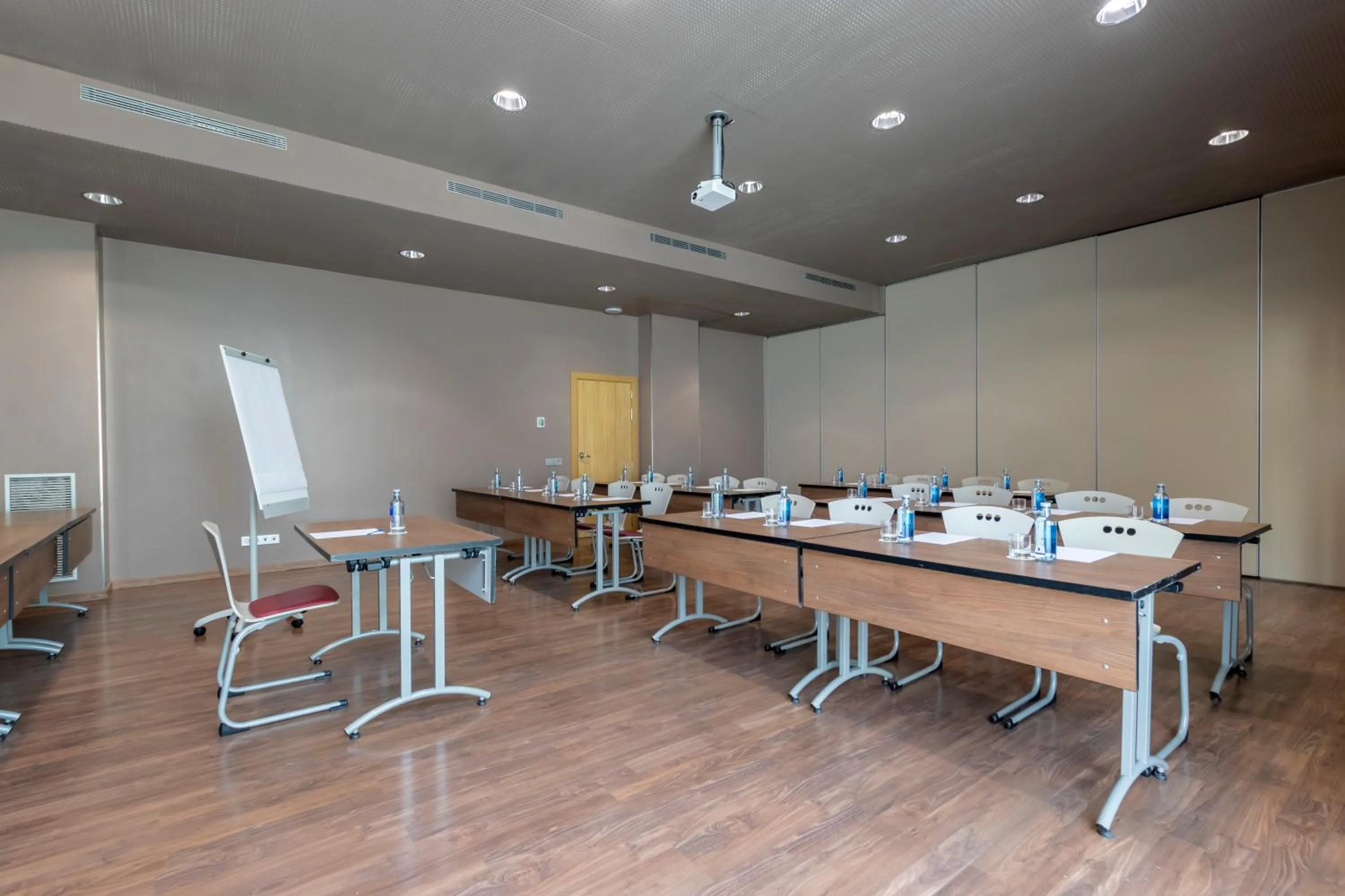 Meeting/conference room in Travelodge Málaga Airport