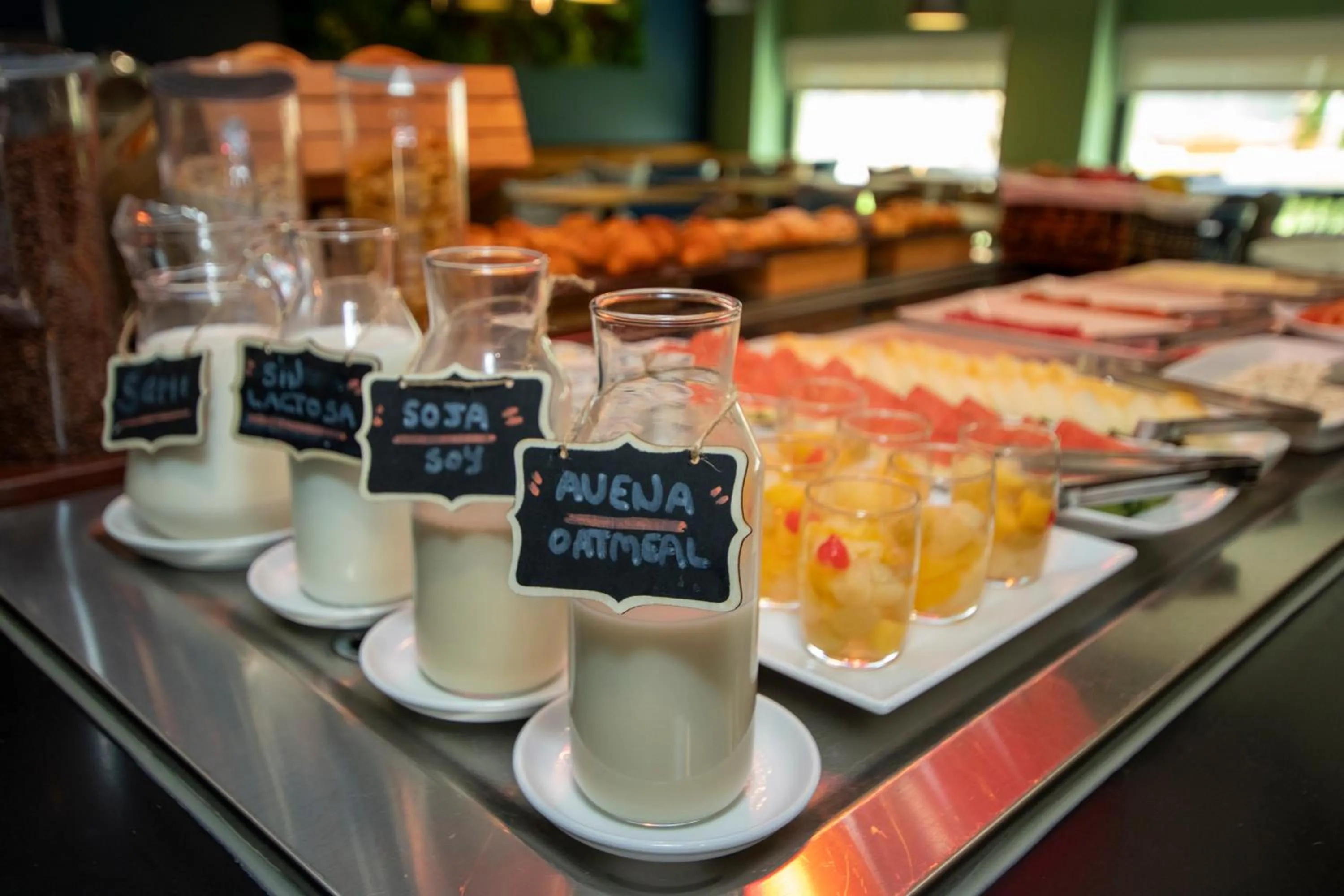 Buffet breakfast in Travelodge Málaga Airport