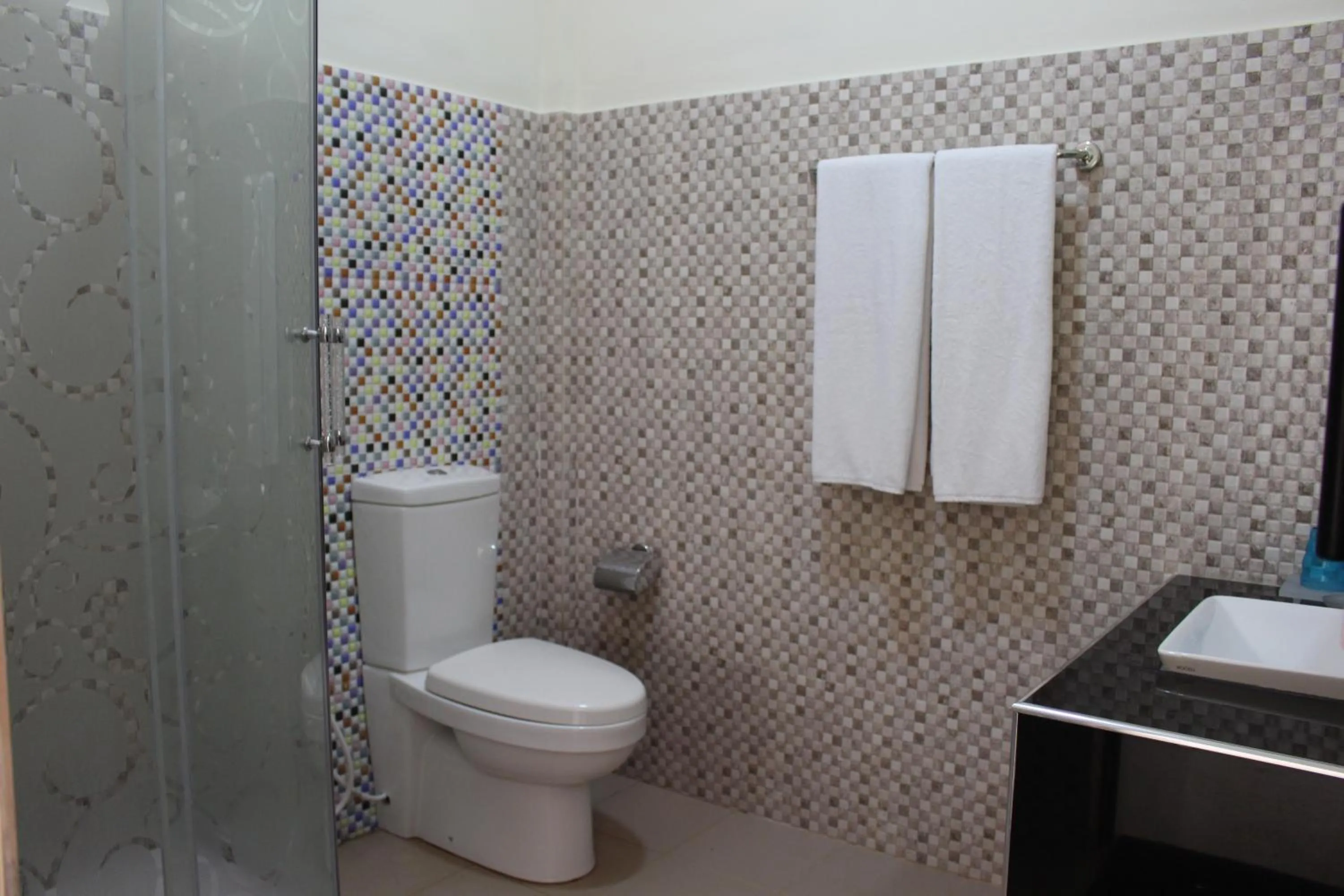 Shower in Organic Garden Resort Sigiriya