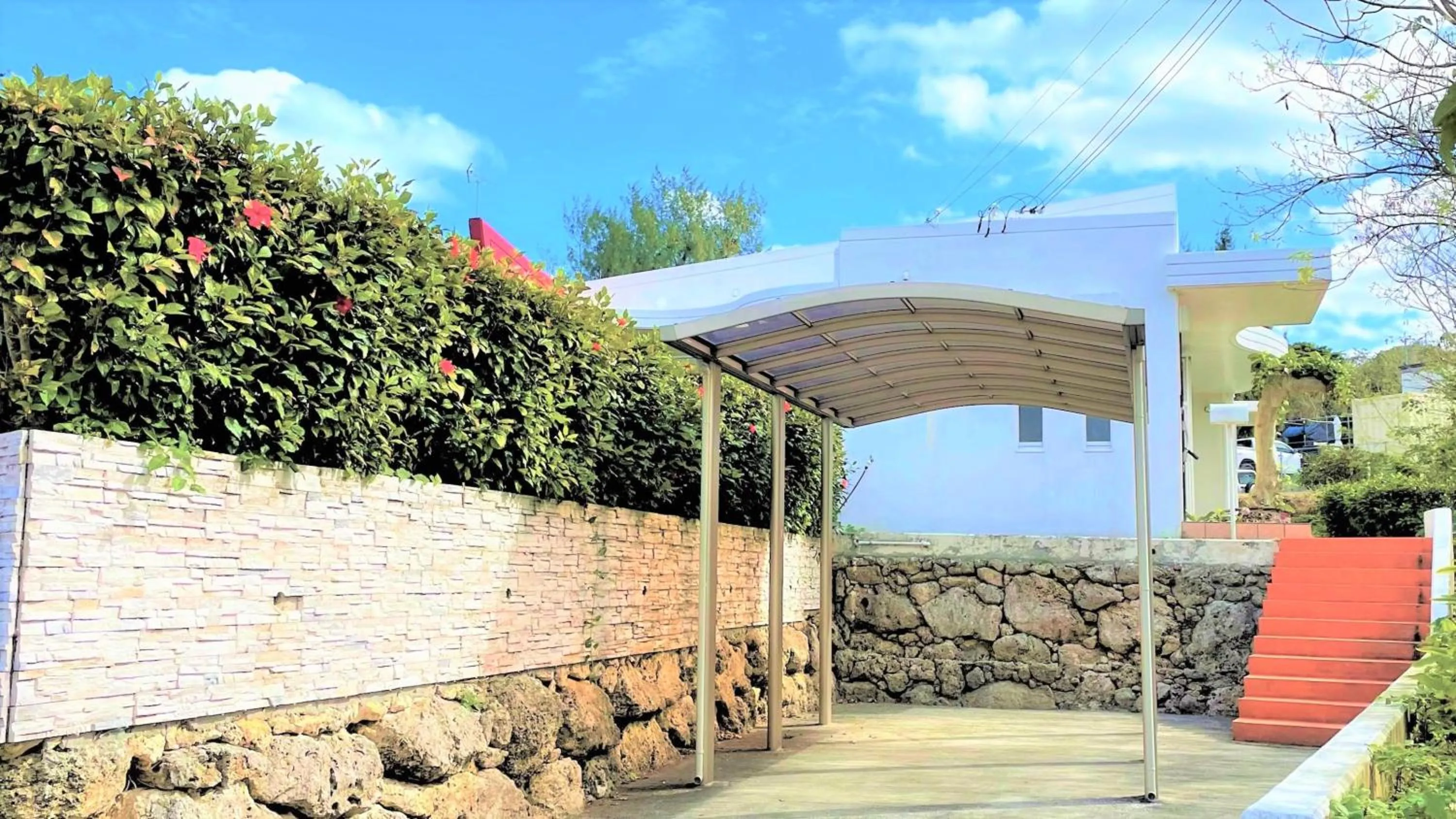 Facade/entrance in Rose Terrace Bise