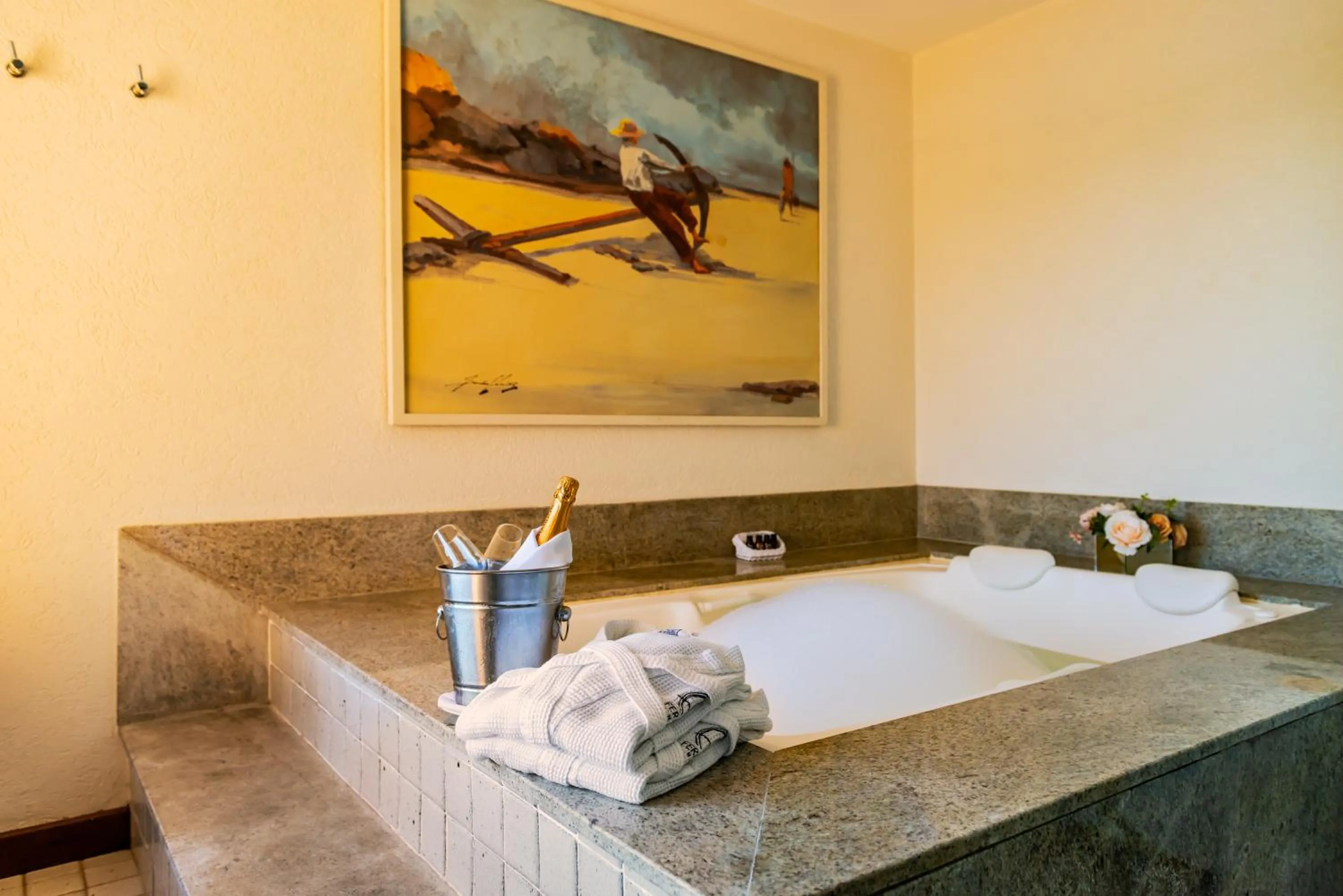 Hot Tub in Hotel Ferradura Private