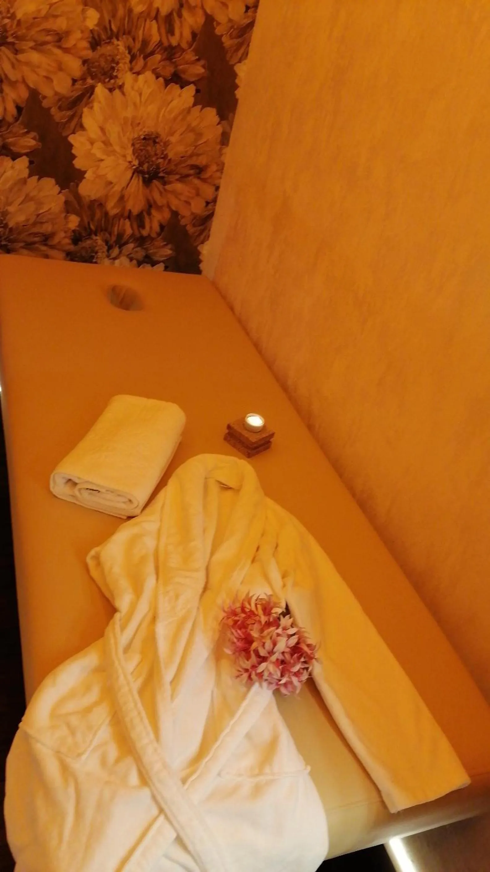 Spa and wellness centre/facilities, Bed in Hyksos Hotel