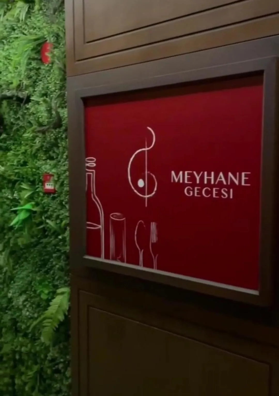 Restaurant/places to eat in Hyksos Hotel