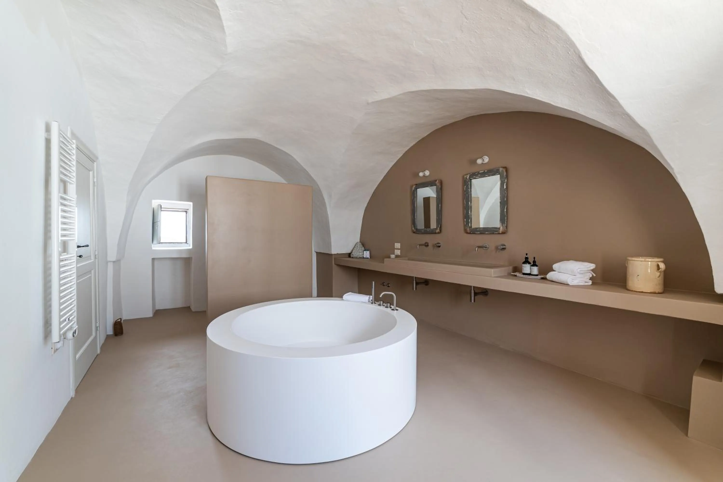 Shower in Masseria Borgo San Marco