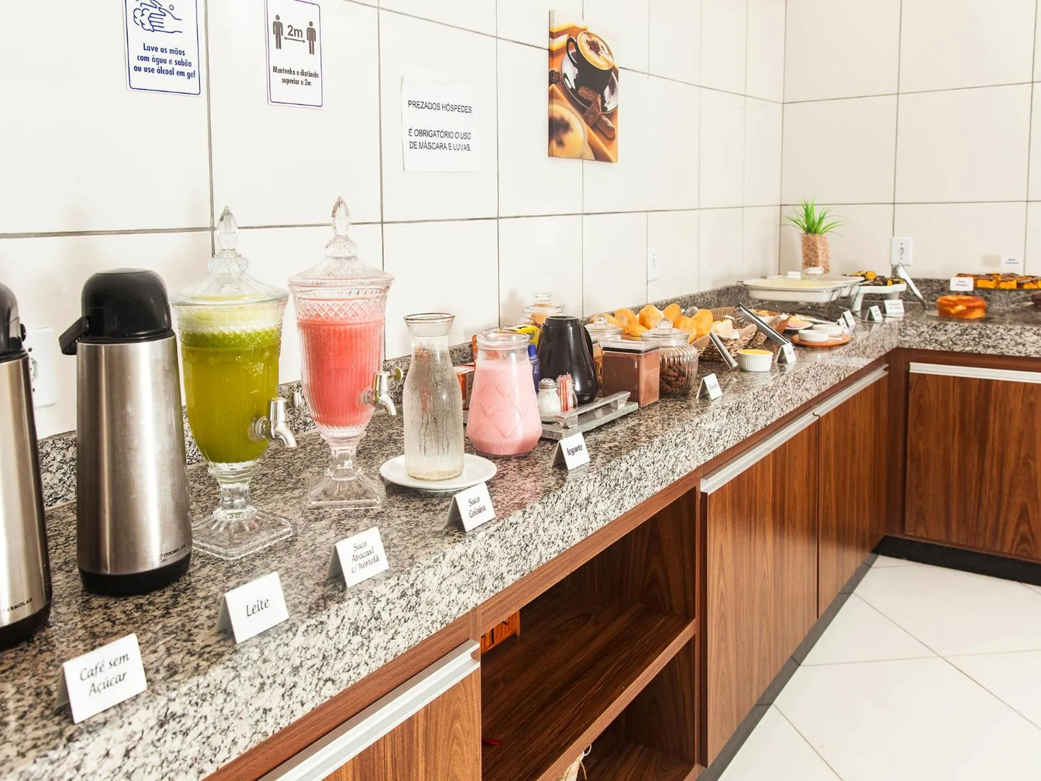 Buffet breakfast in Pousada Recanto do Mucugê