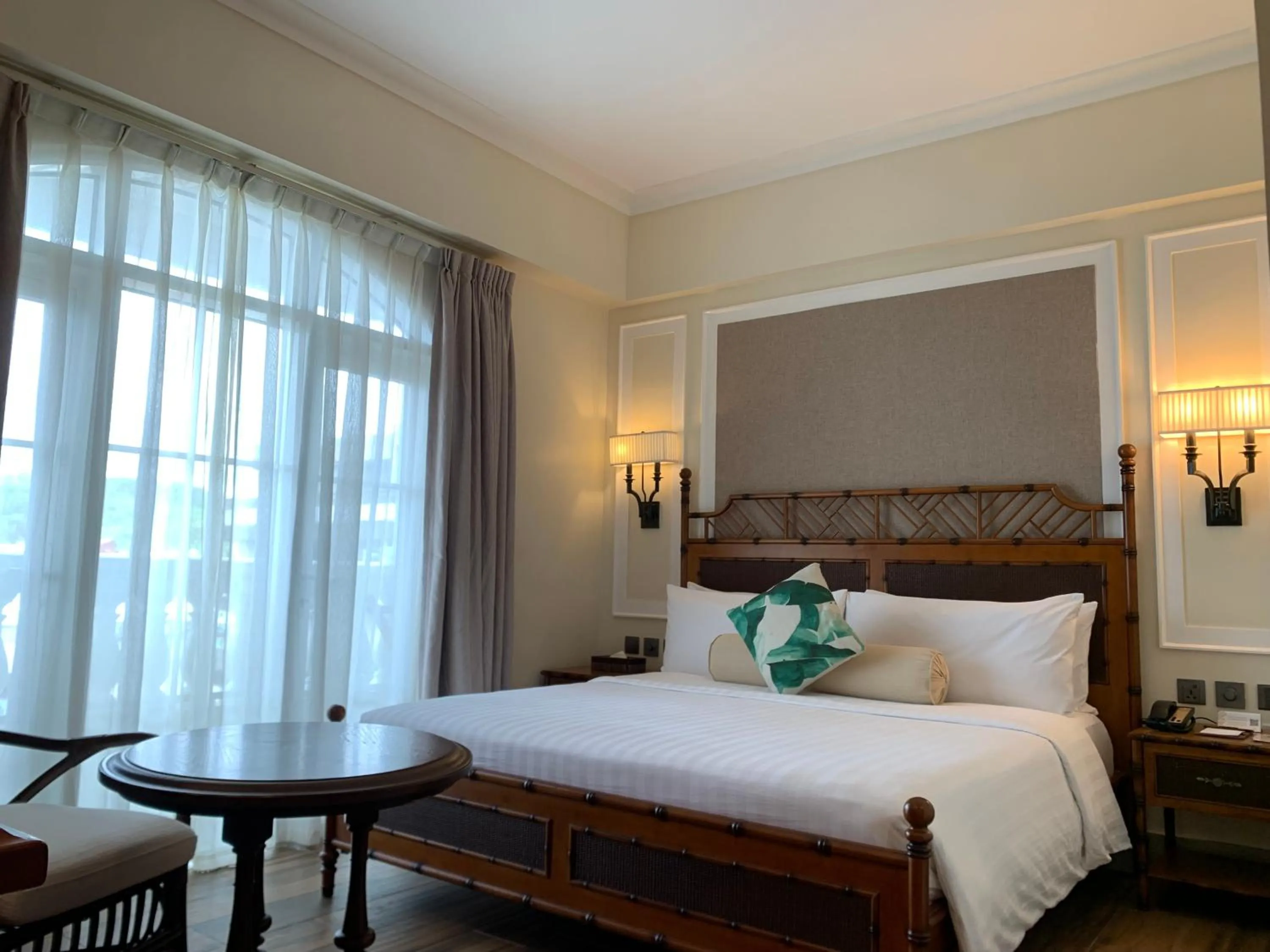 Bed in Feliz Hotel Boracay