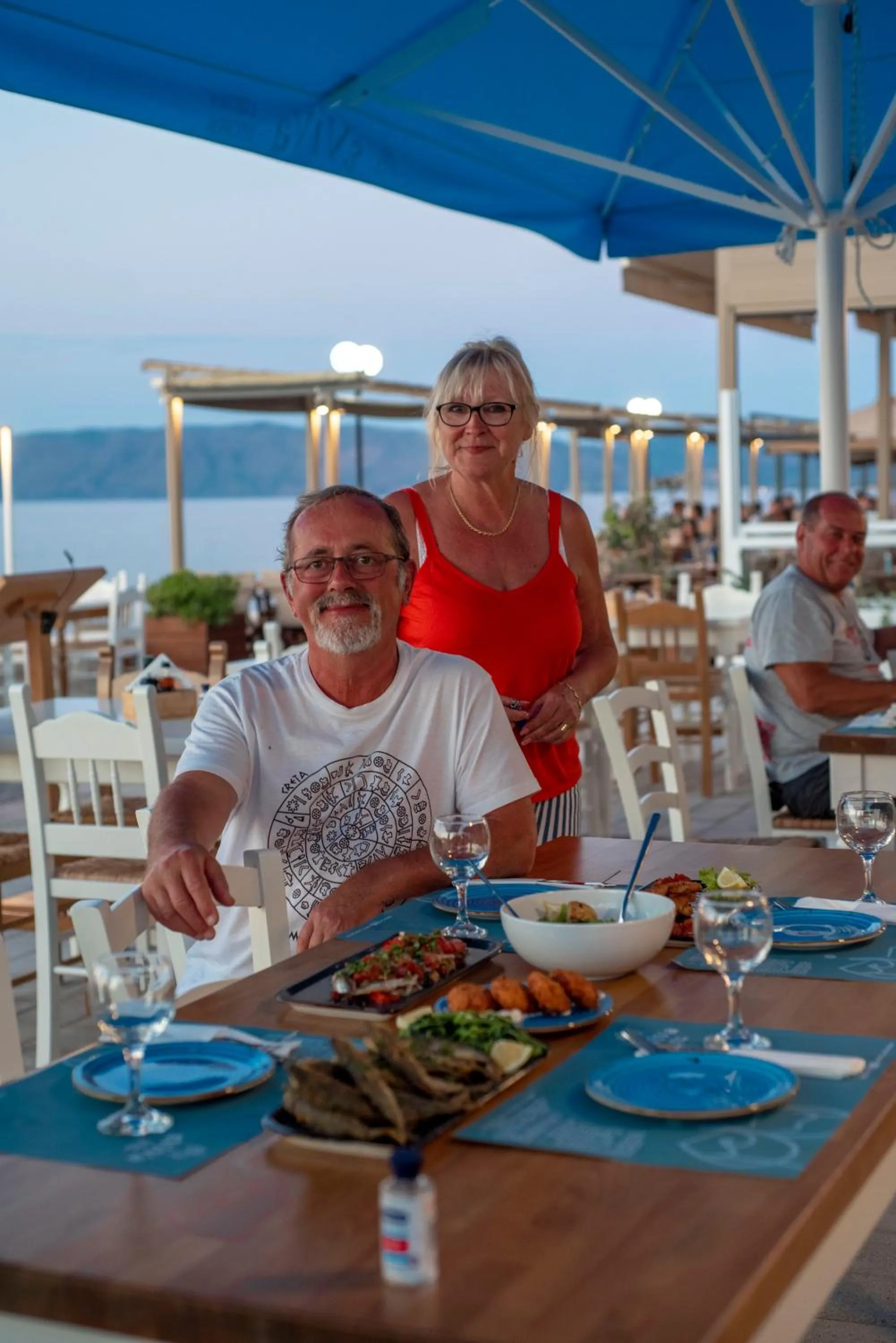 Restaurant/places to eat in Mandy Suites