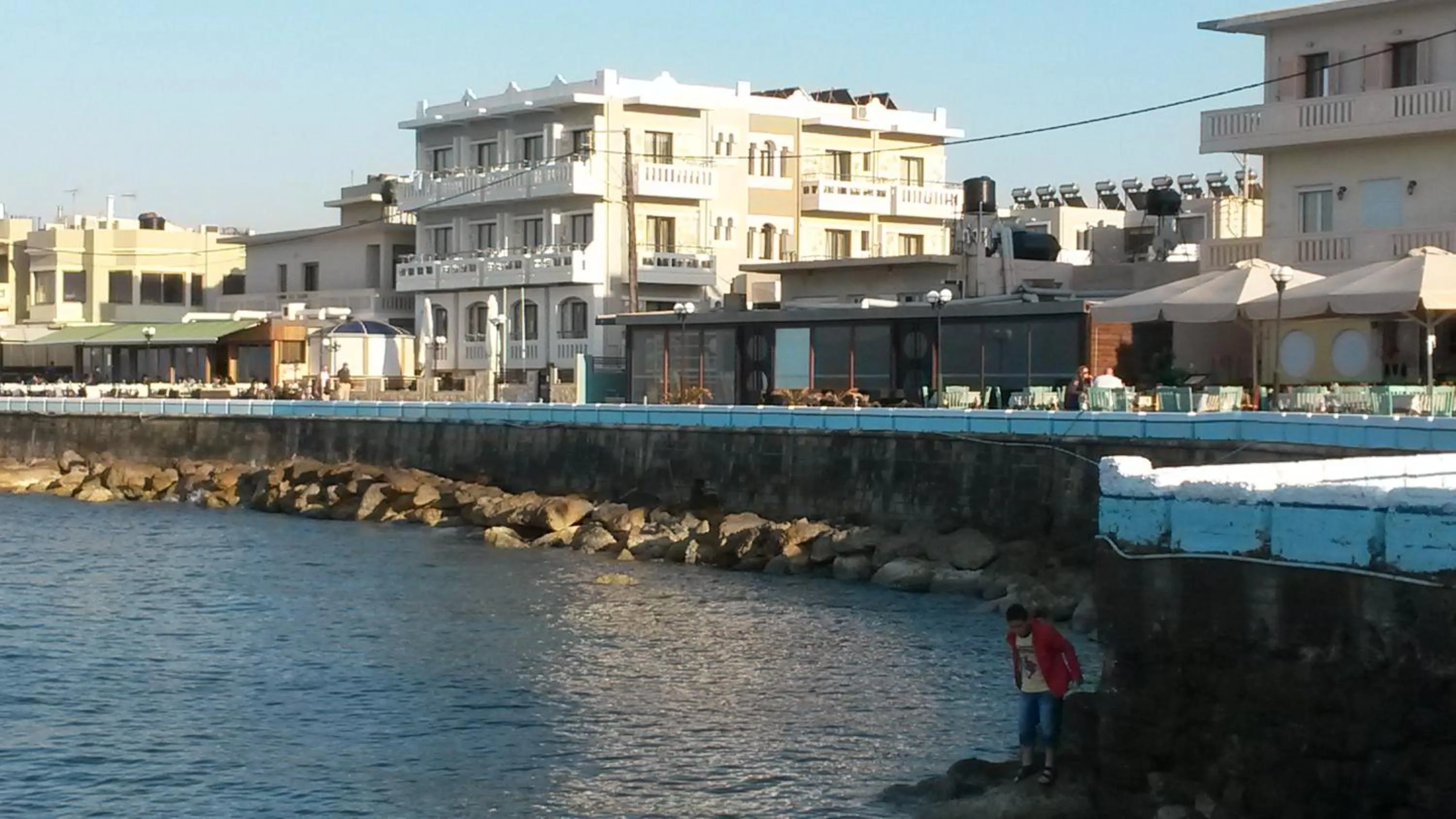 Facade/entrance in Mandy Suites