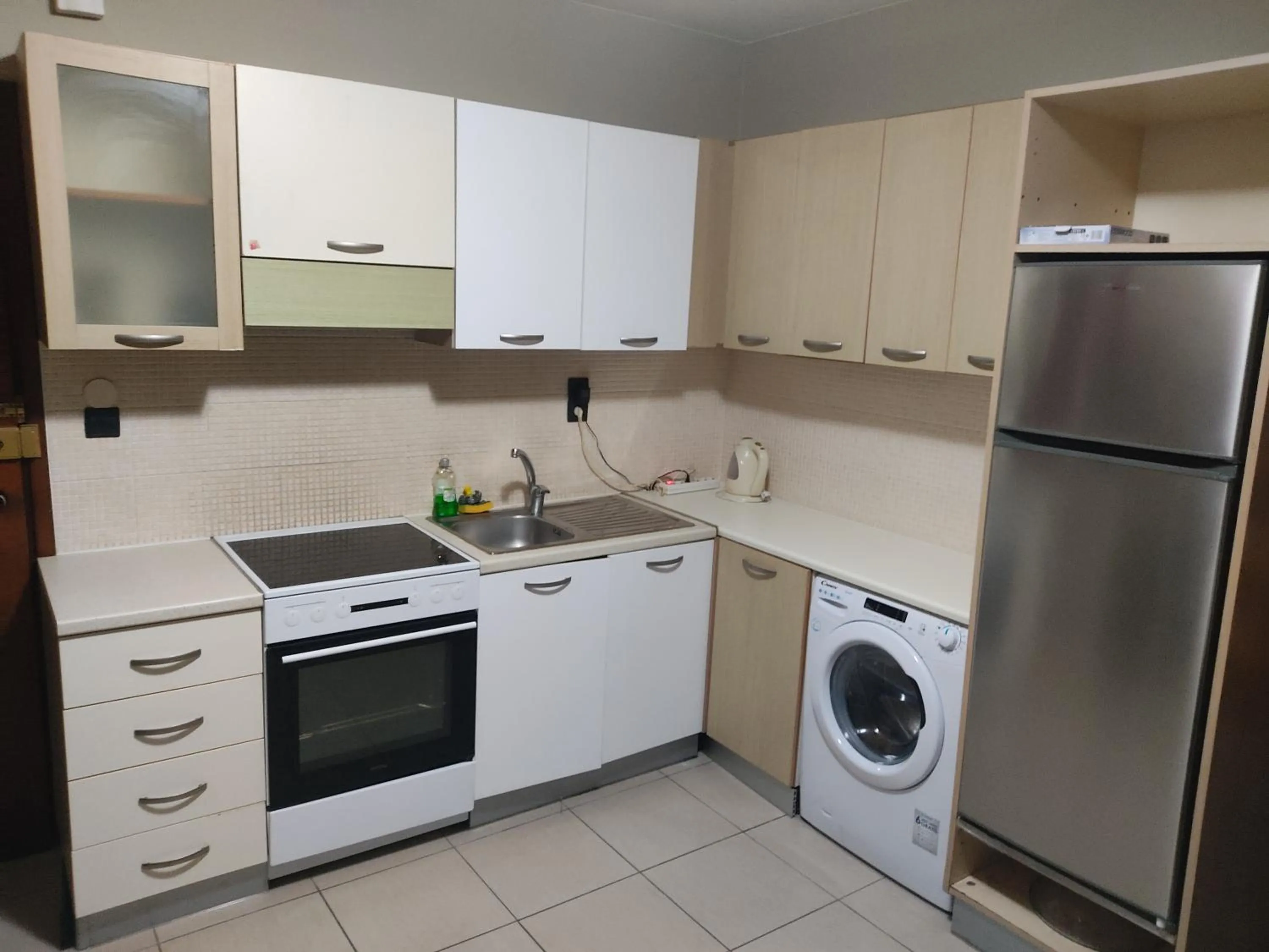 Kitchen or kitchenette in Mandy Suites