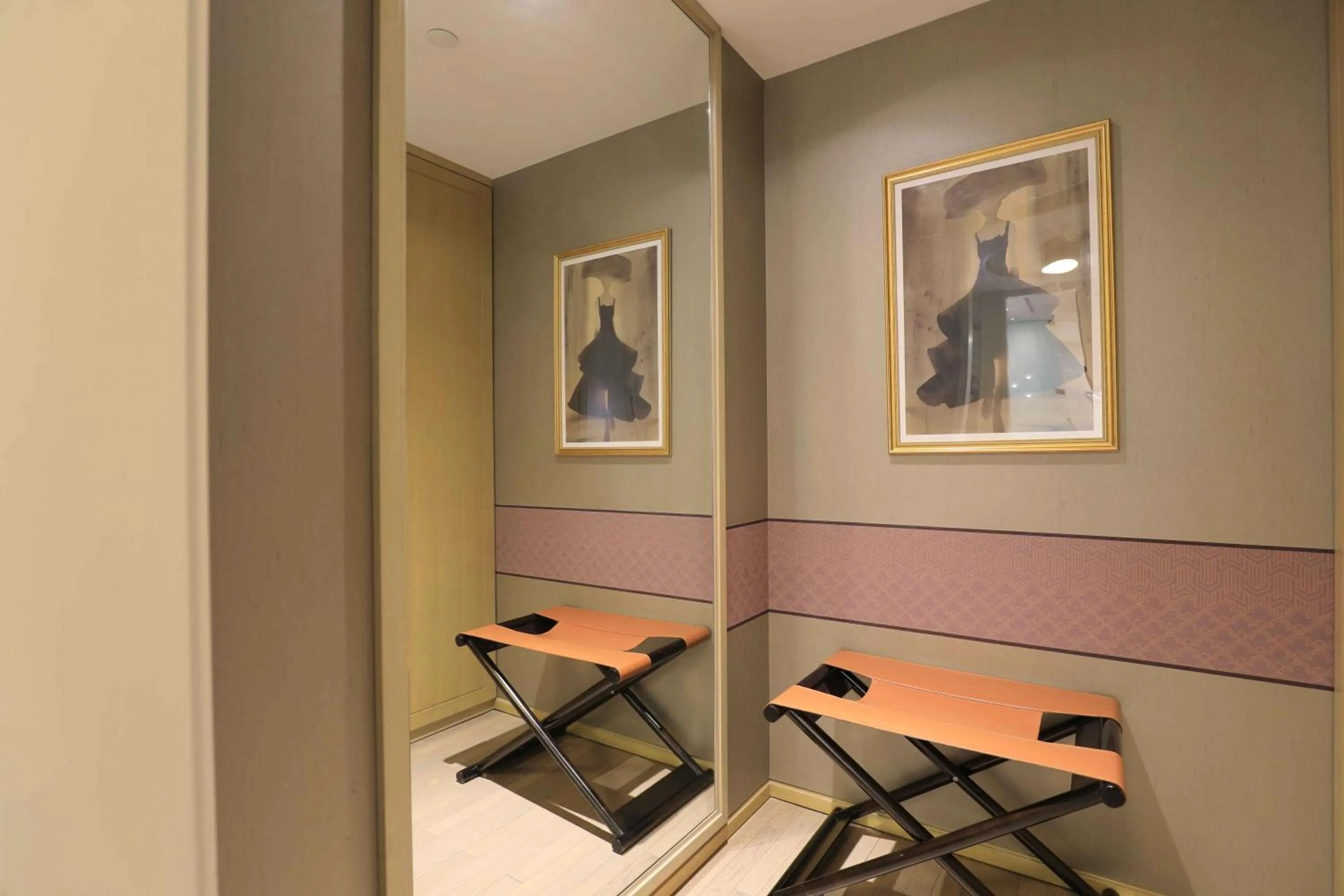 Jinjiang Metropolo Hotel Classic Nanjing Road (East) Shanghai