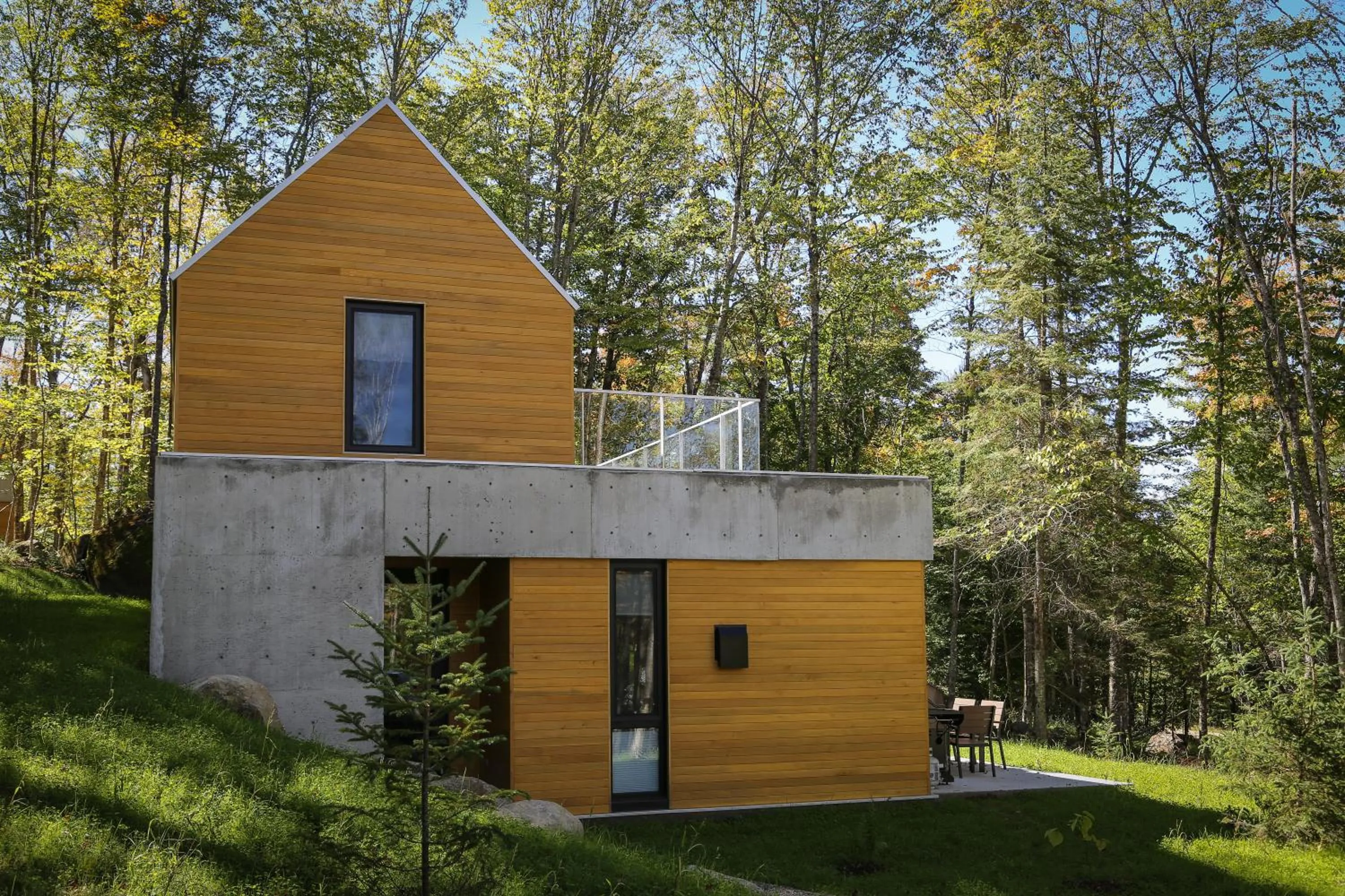 Property building in Tremblant Mountain Chalets