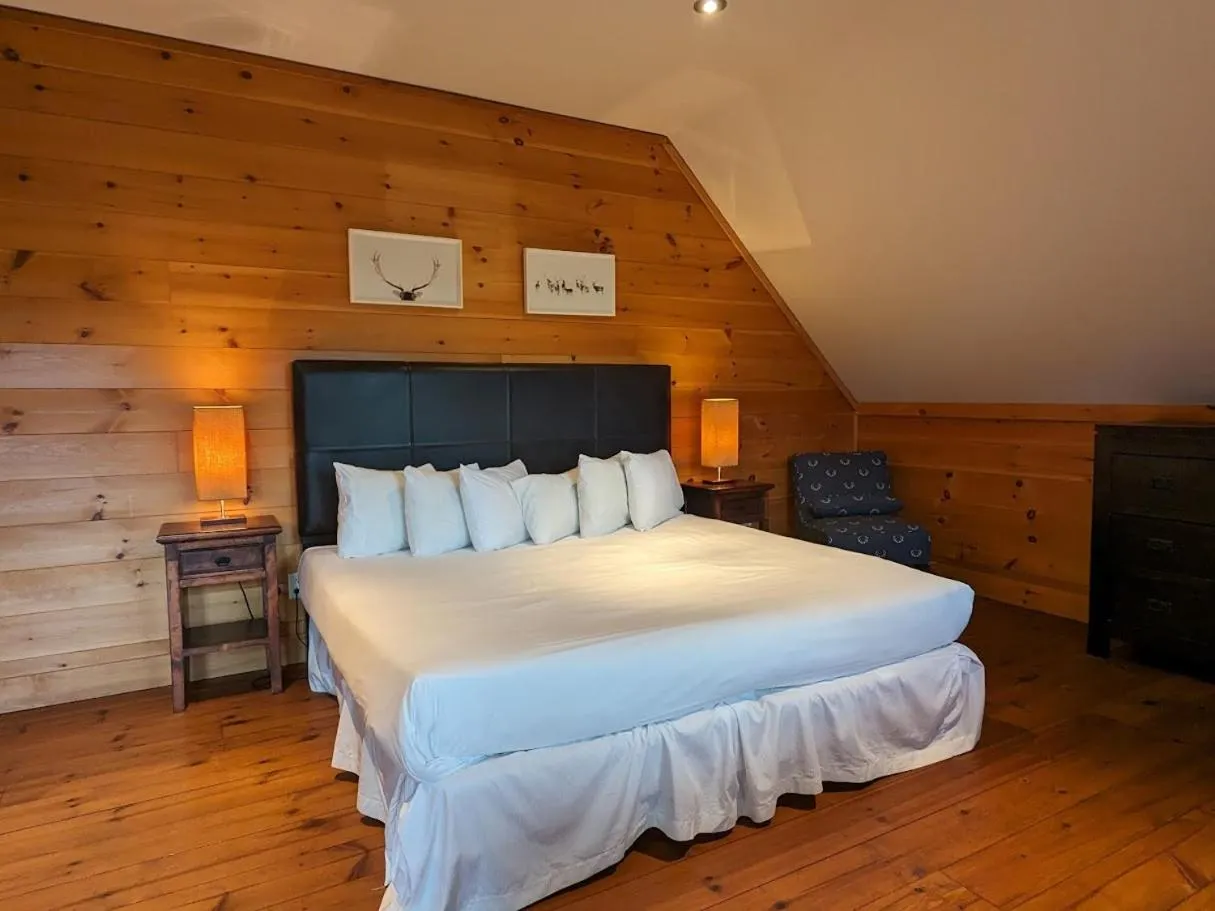 Bed in Tremblant Mountain Chalets