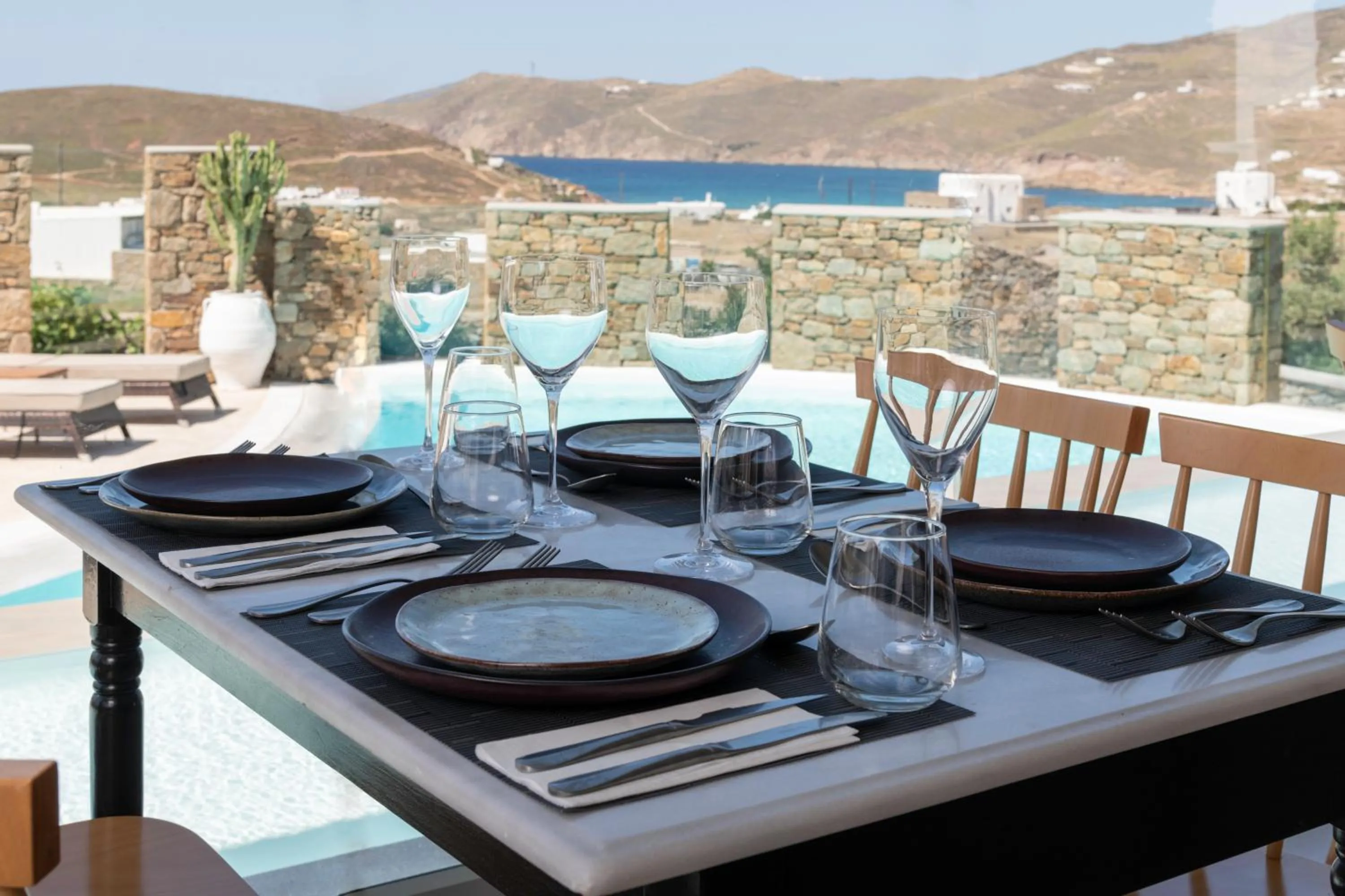 Restaurant/places to eat in Ftelia Bay Boutique Hotel