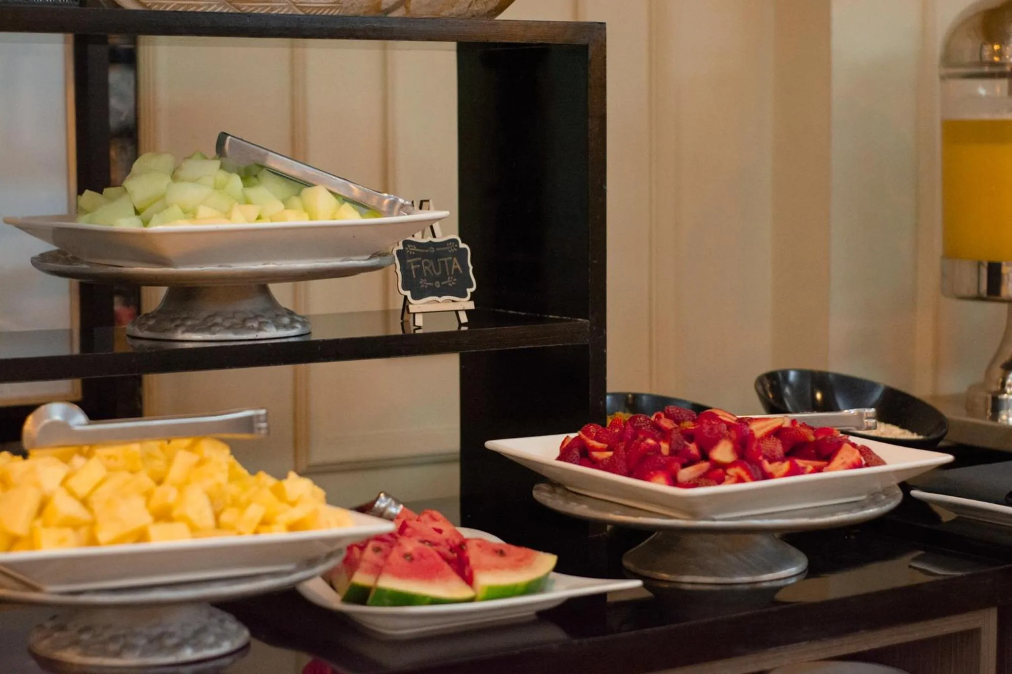 Buffet breakfast in Hotel Frontera Clásico