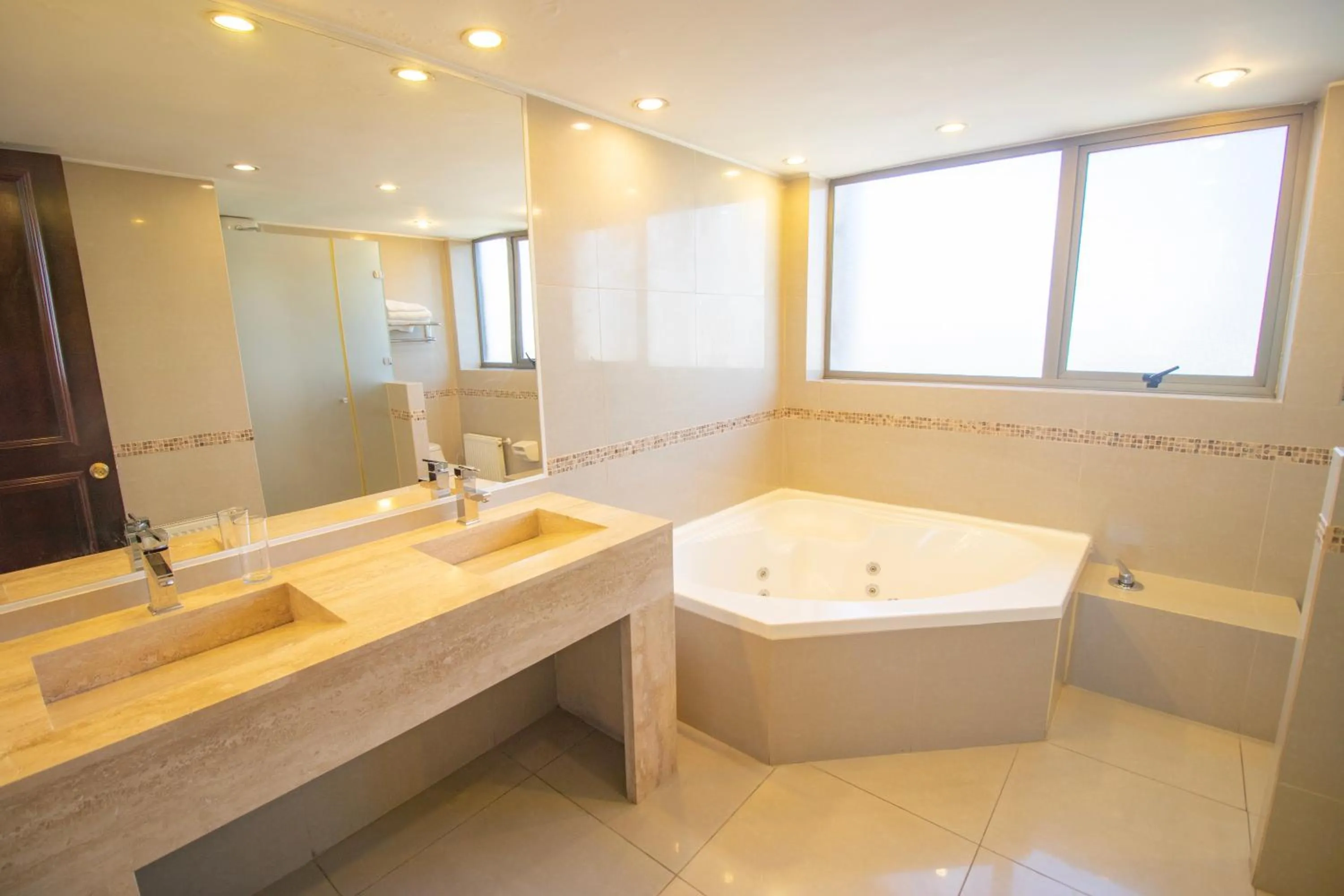 Hot Tub in Hotel Frontera Clásico