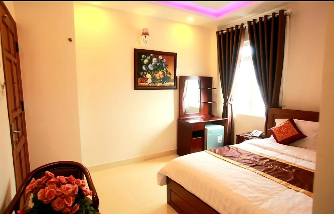 Bed in Dalat Venus Hotel