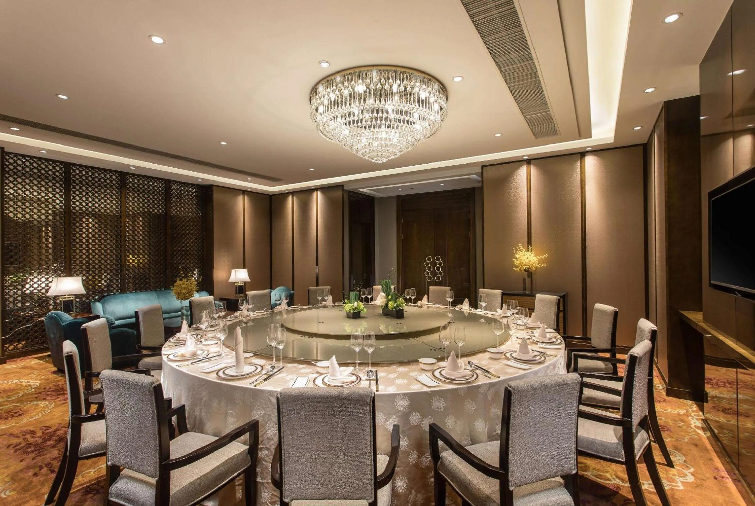 Restaurant/places to eat in Wyndham HangZhou East