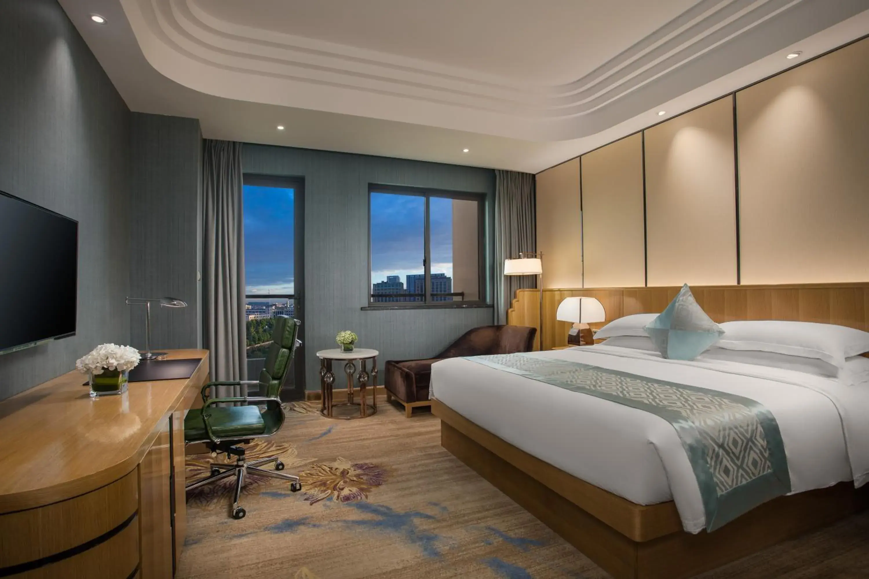 Executive King Room - Non-Smoking in Wyndham HangZhou East Executive King Room - Non-Smoking in Wyndham HangZhou East