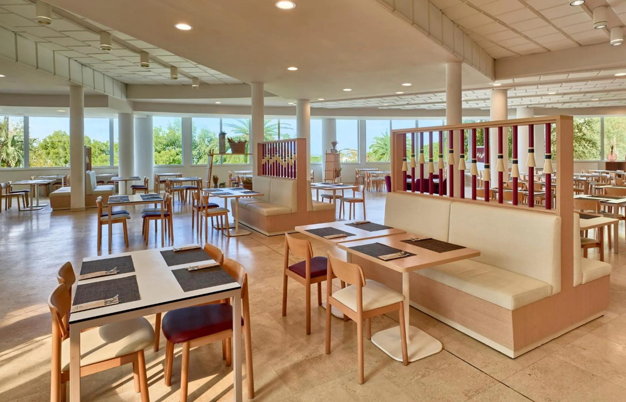 Restaurant/places to eat in GranSerena Hotel