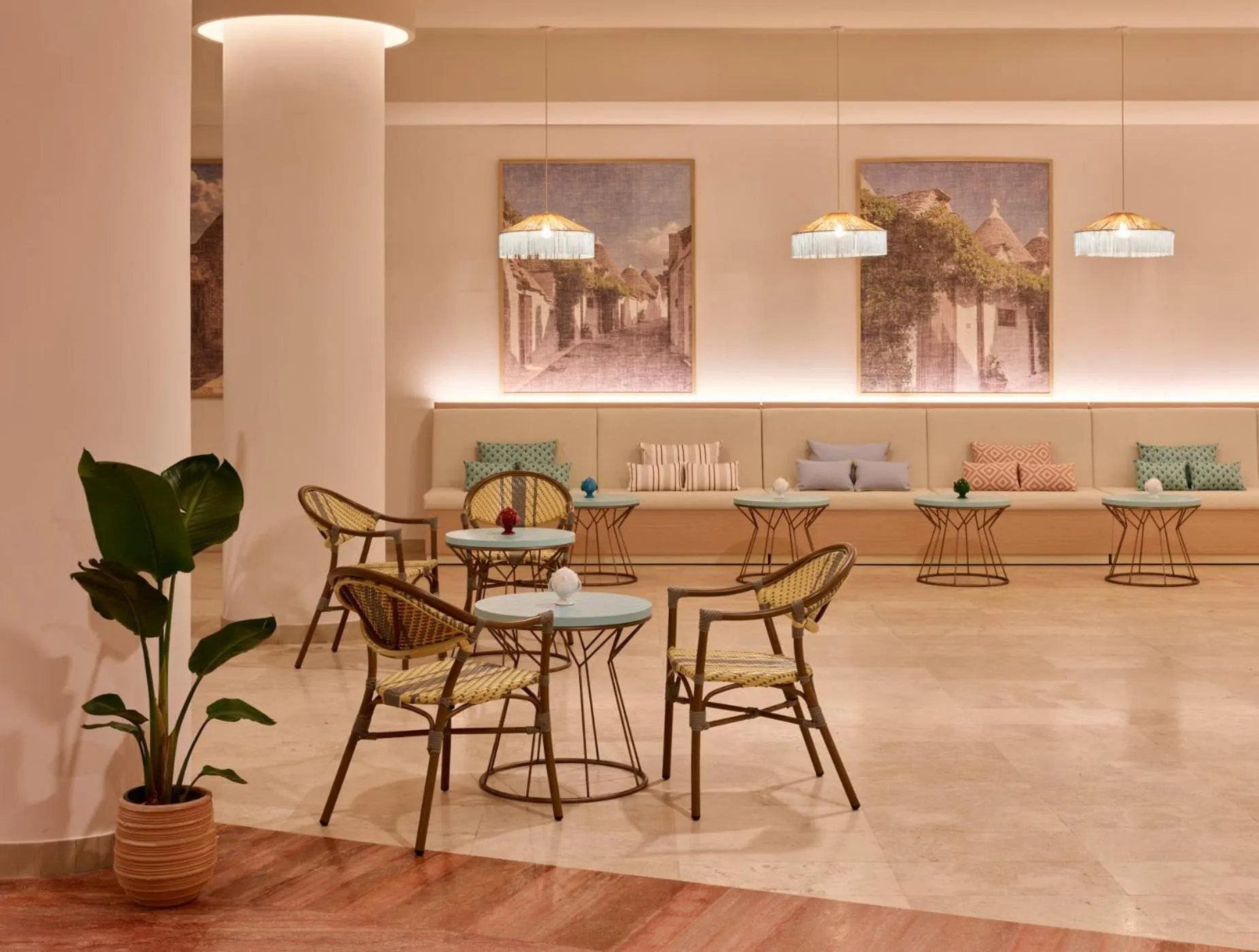 Living room in GranSerena Hotel