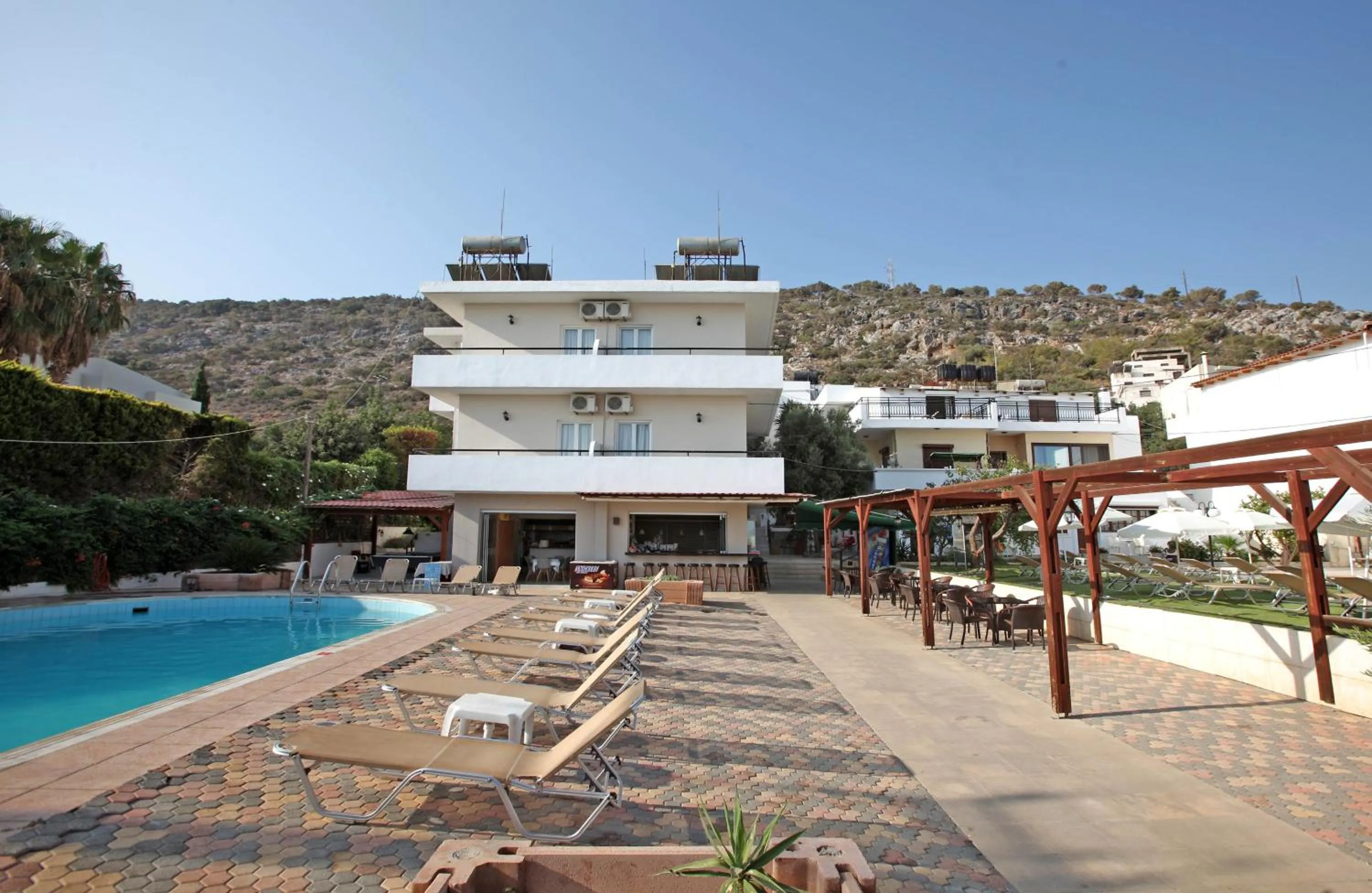 Swimming pool in Iraklis Apartments