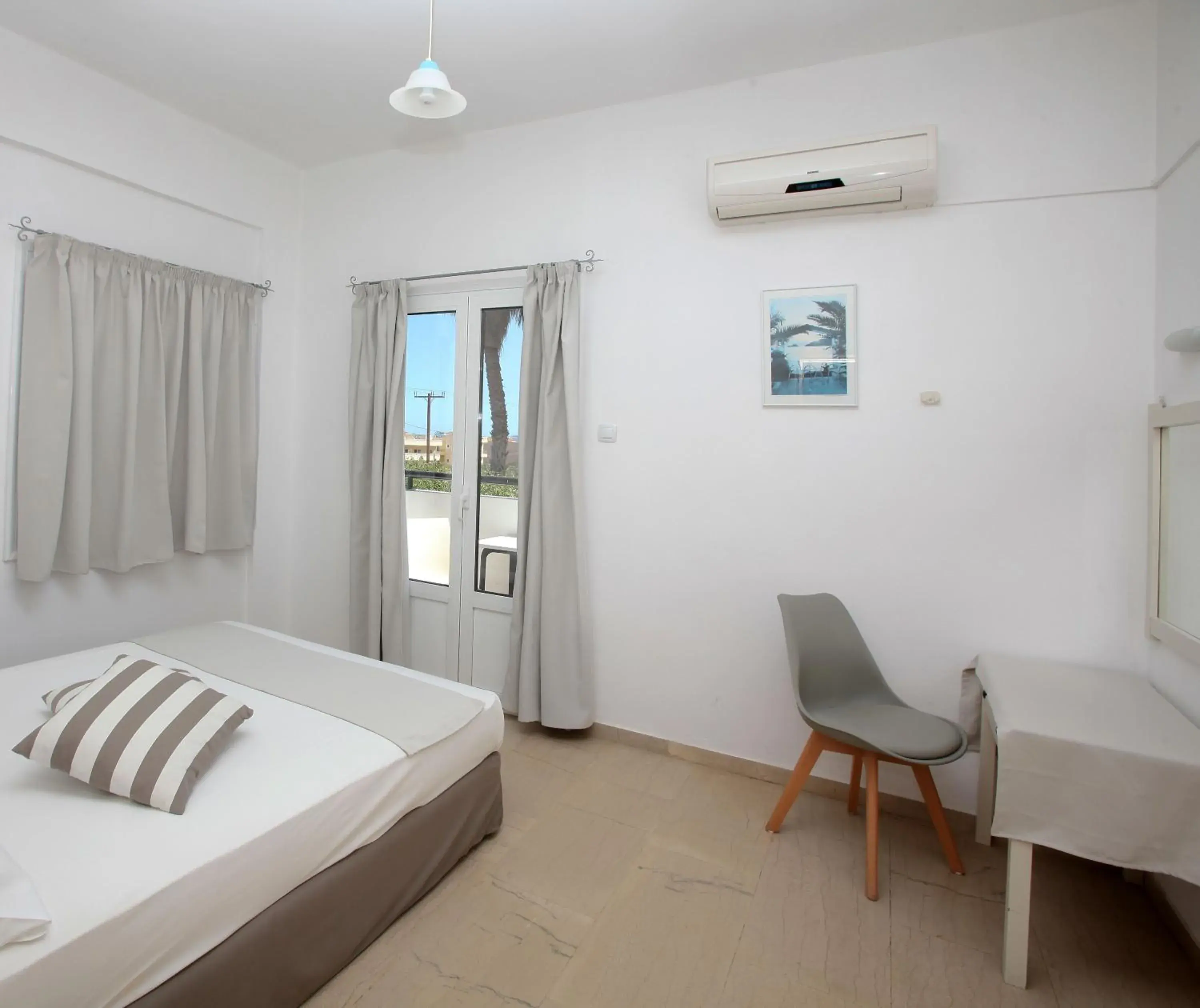 Superior One-Bedroom Triple Apartment in Iraklis Apartments Superior One-Bedroom Triple Apartment in Iraklis Apartments