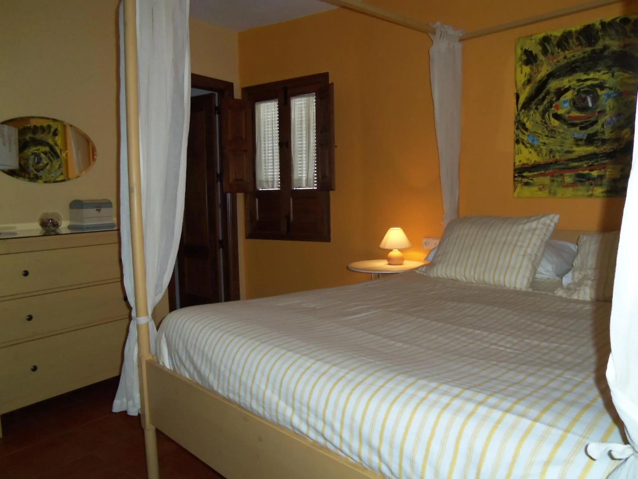 Photo of the whole room, Bed in La Posada del Recovero