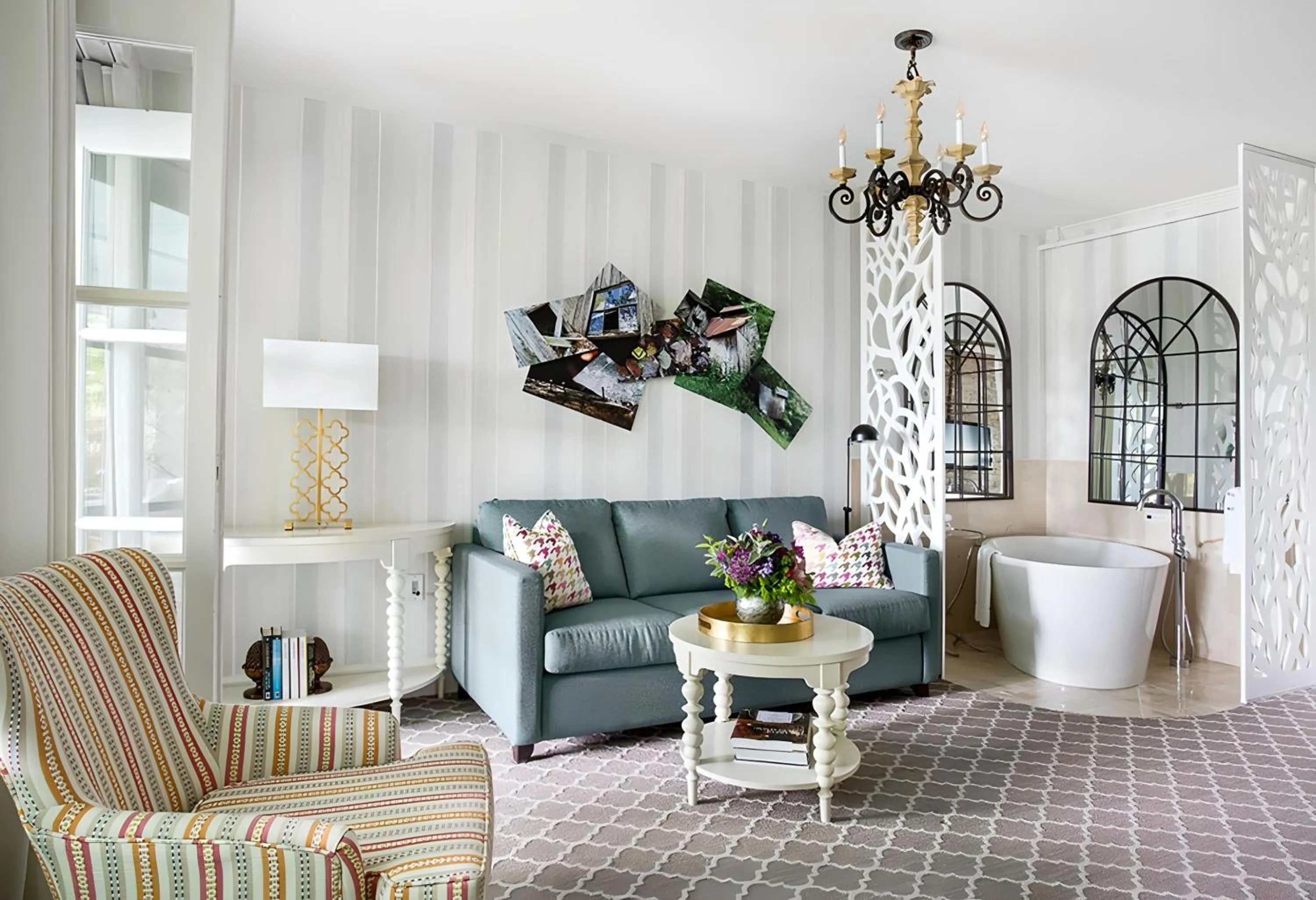 Bedroom in Manoir Hovey, Relais & Châteaux