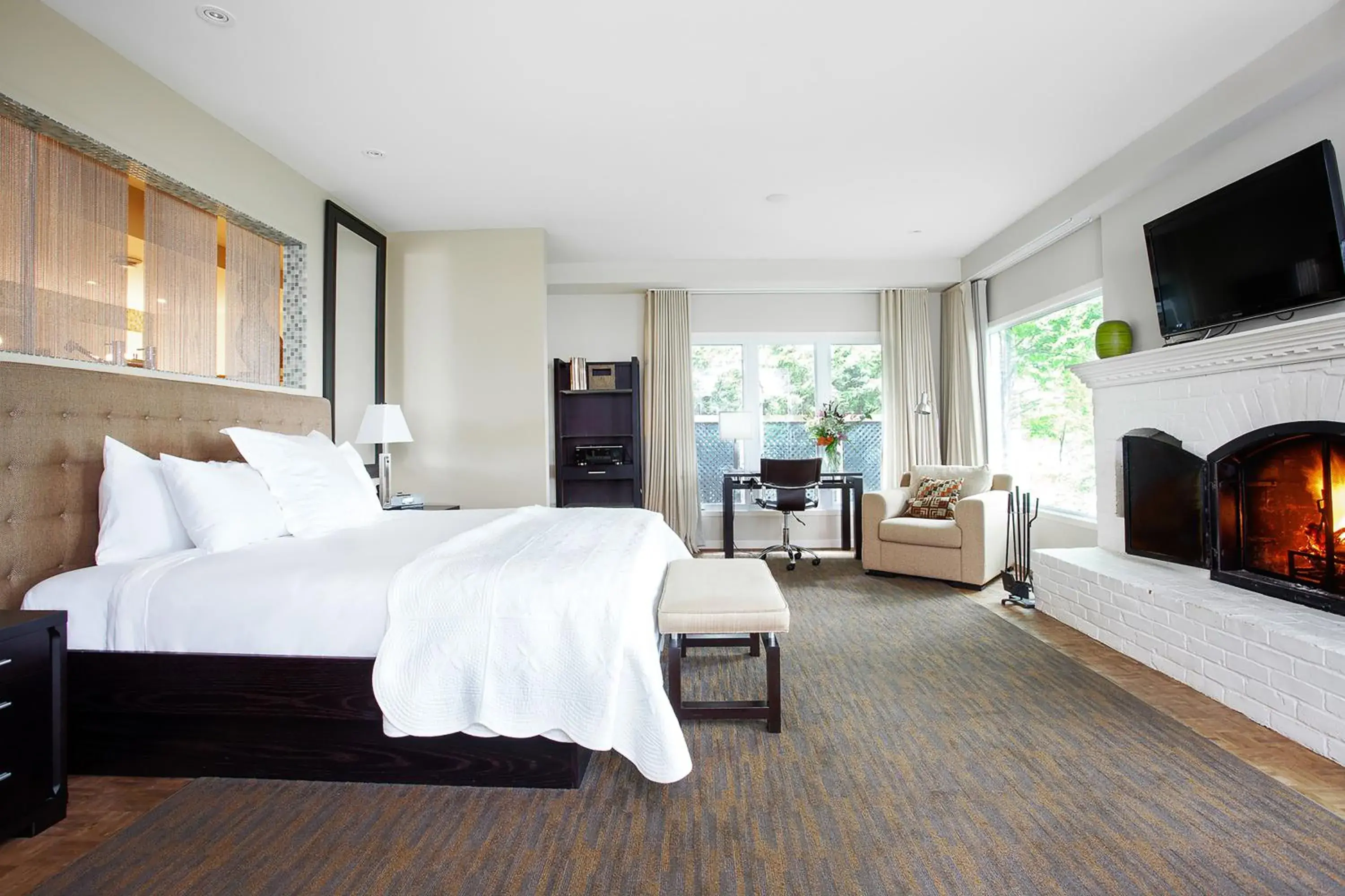 Two-Bedroom Villa in Manoir Hovey, Relais & Châteaux Two-Bedroom Villa in Manoir Hovey, Relais & Châteaux