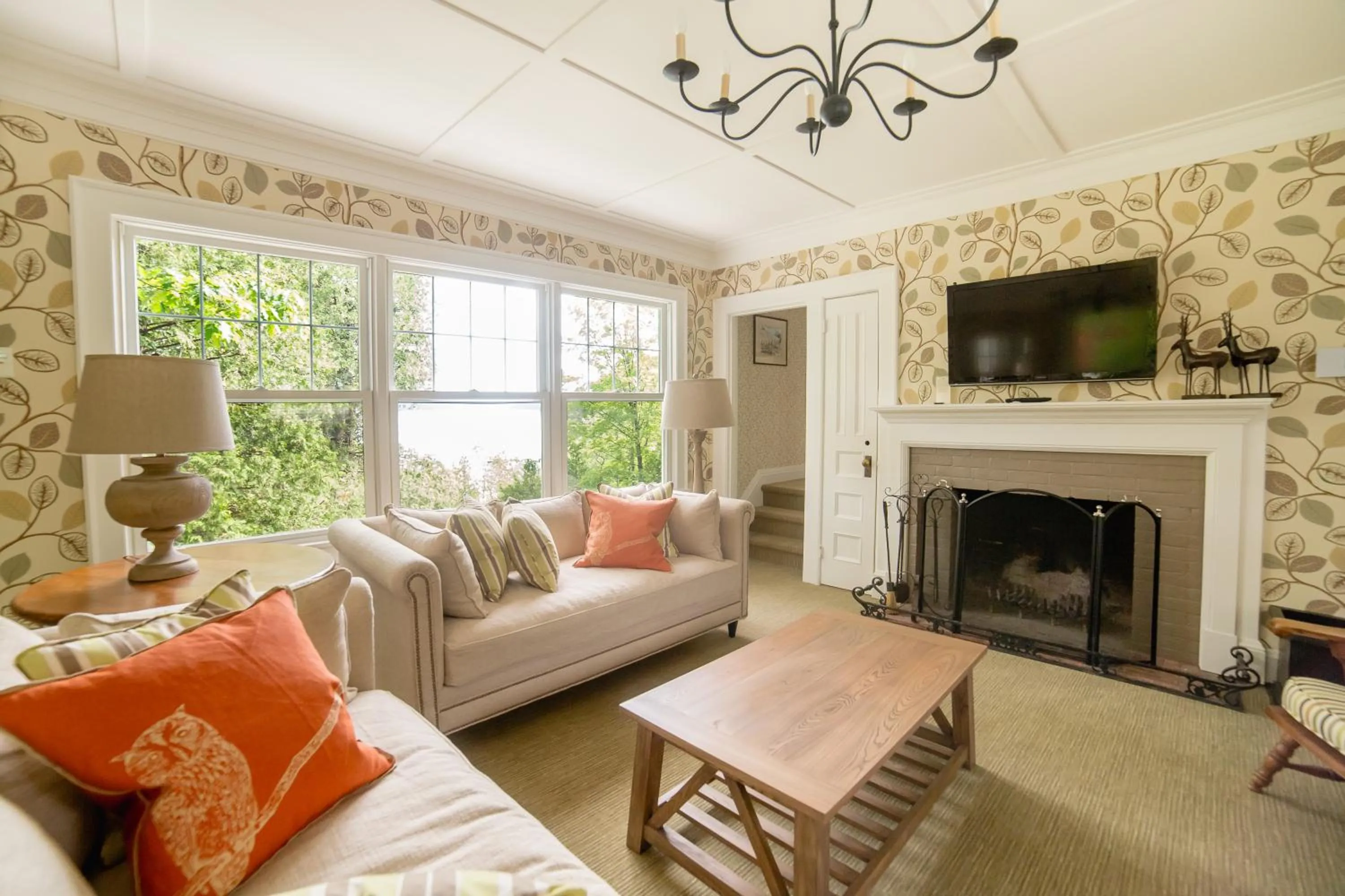 Diving in Manoir Hovey, Relais & Châteaux