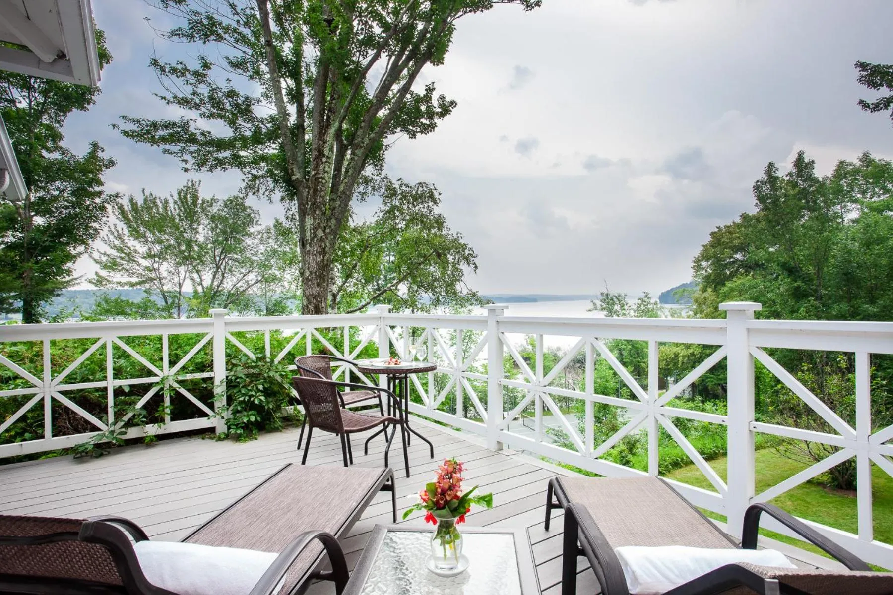 Balcony/Terrace in Manoir Hovey, Relais & Châteaux