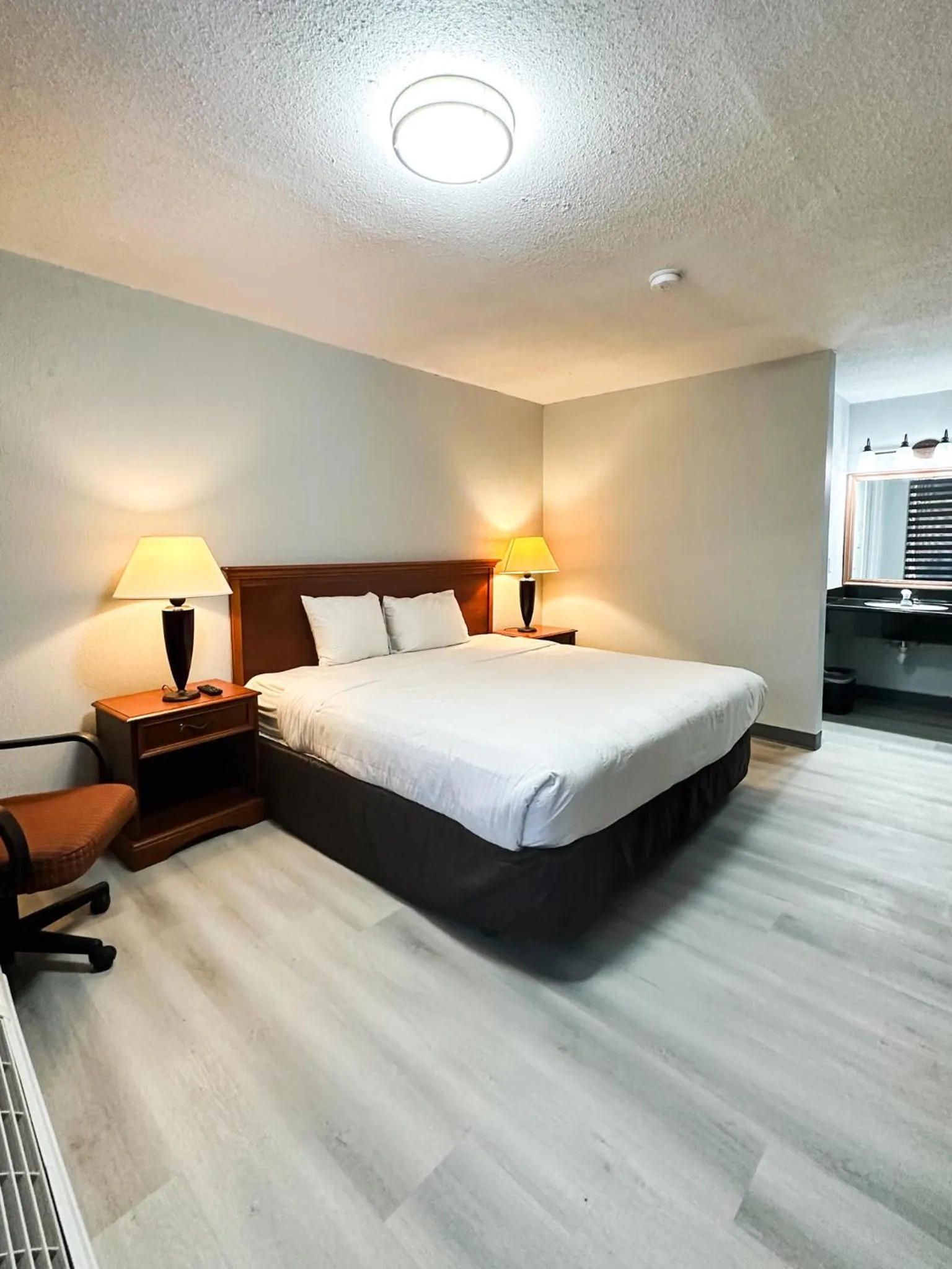 Bedroom, Bed in GreenTree Hotel & Extended Stay I-10 FWY Houston, Channelview, Baytown
