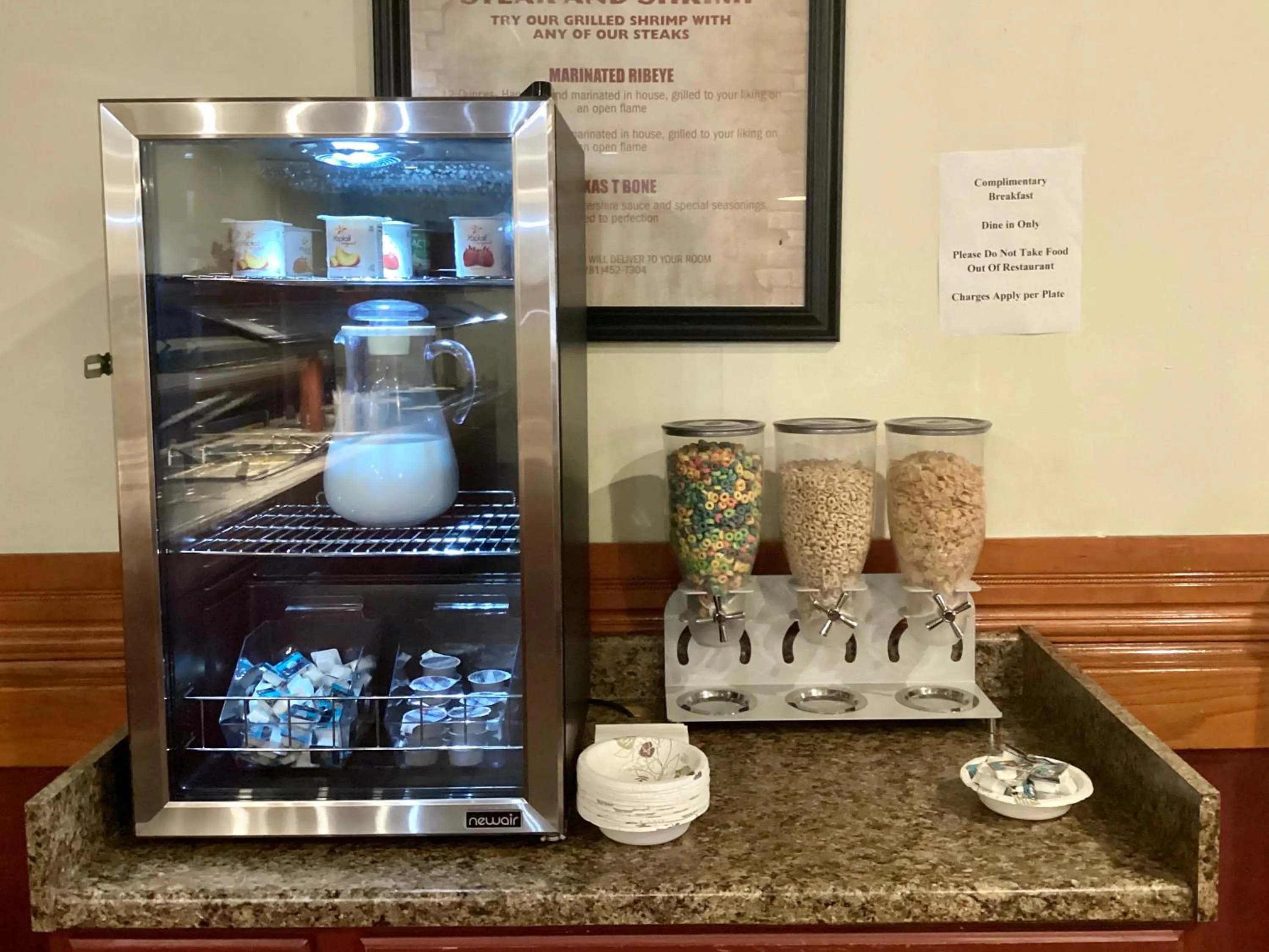 Breakfast in GreenTree Hotel & Extended Stay I-10 FWY Houston, Channelview, Baytown