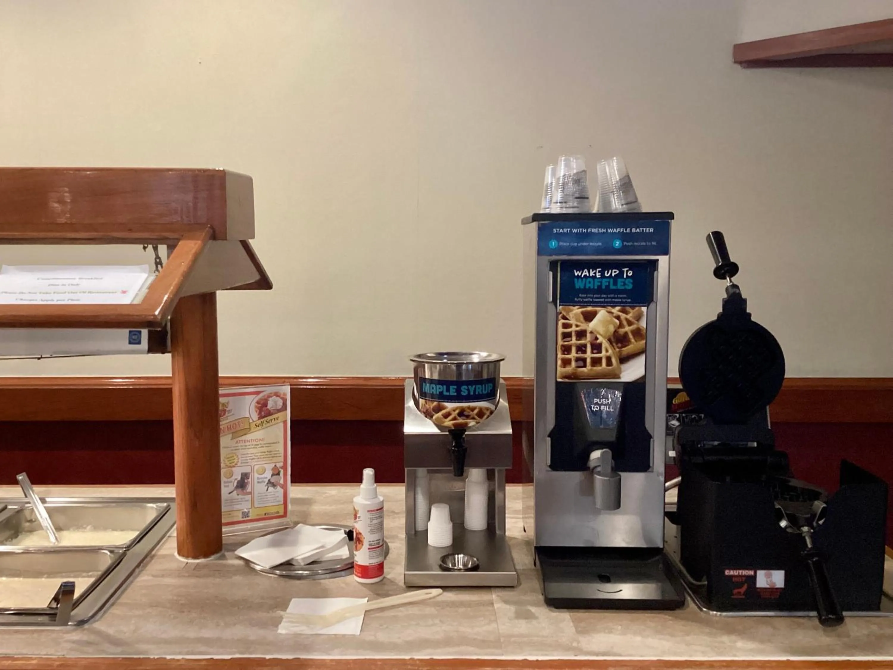 Breakfast in GreenTree Hotel & Extended Stay I-10 FWY Houston, Channelview, Baytown