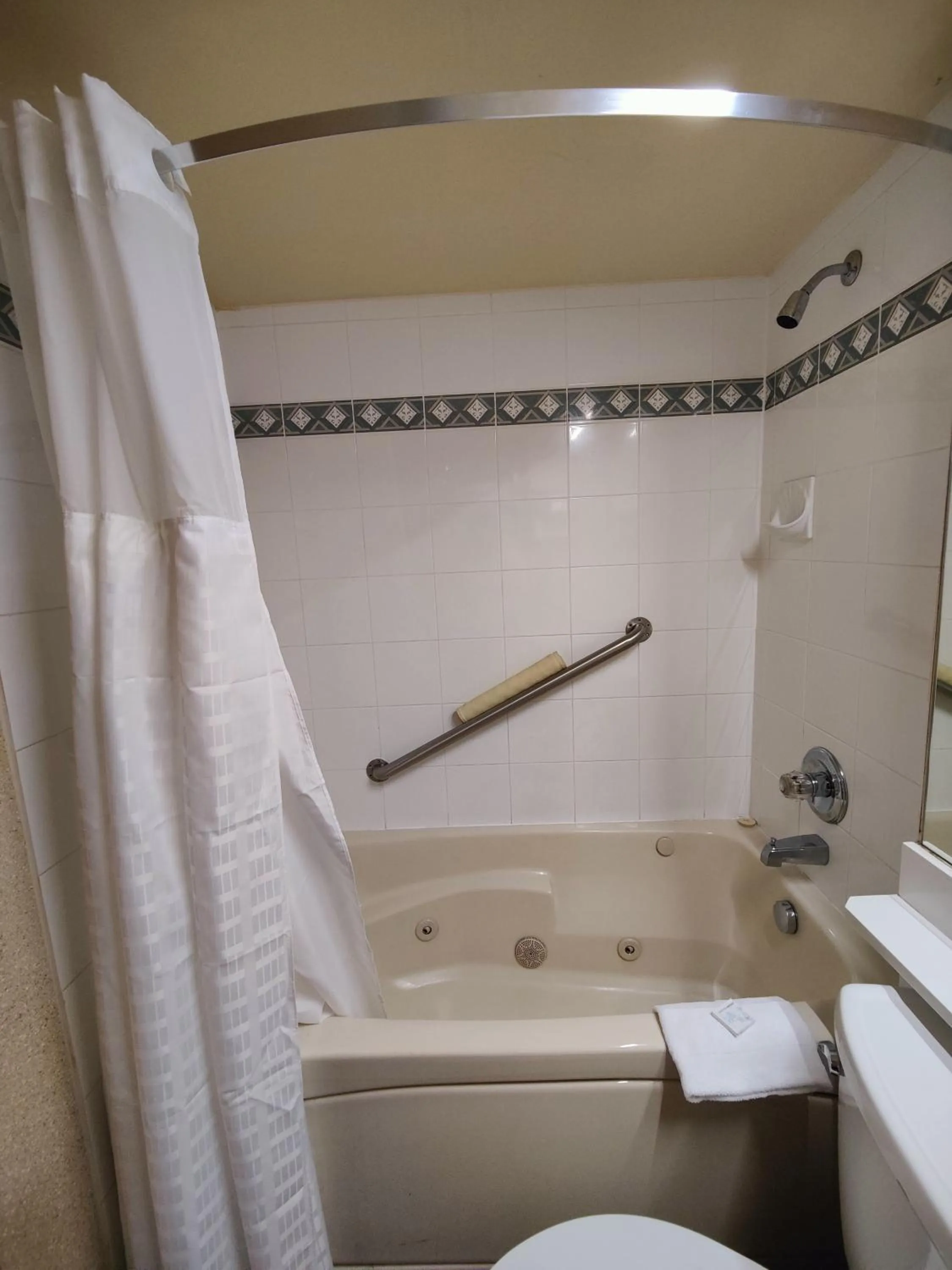 Bath in Divya Sutra Suites on Robson Downtown Vancouver