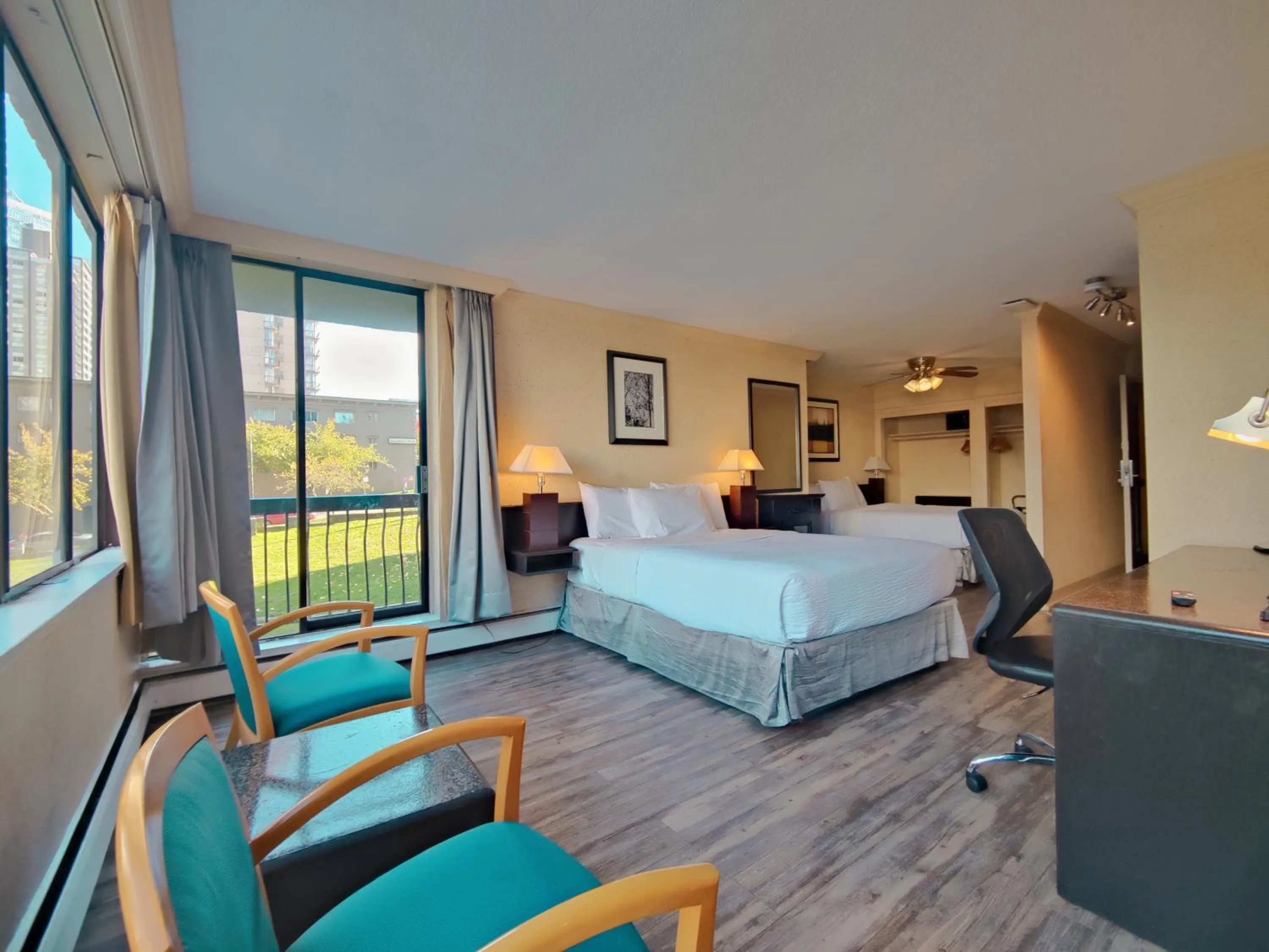 Bedroom, Bed in Divya Sutra Suites on Robson Downtown Vancouver