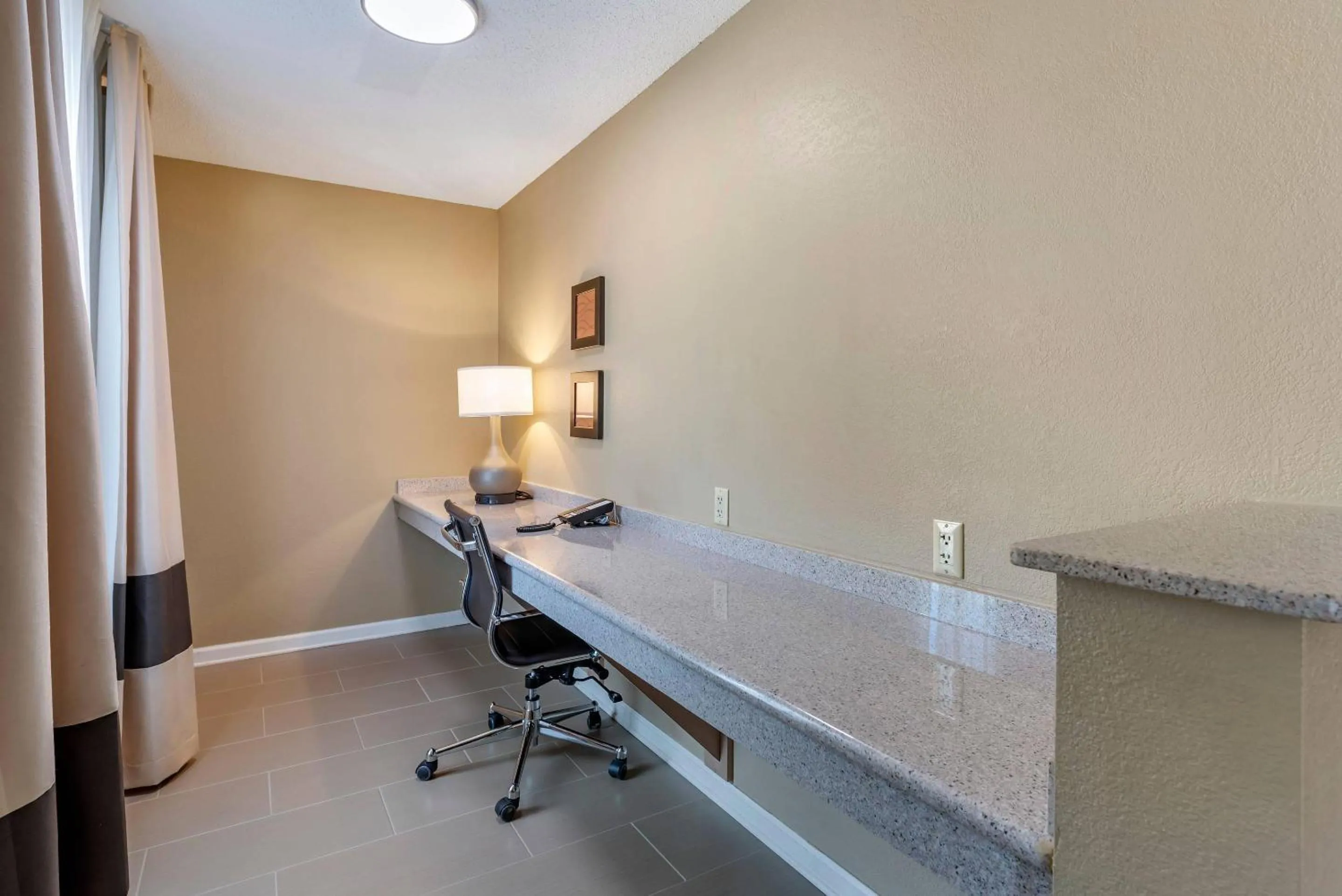 Bedroom in Comfort Inn & Suites Bryant - Benton