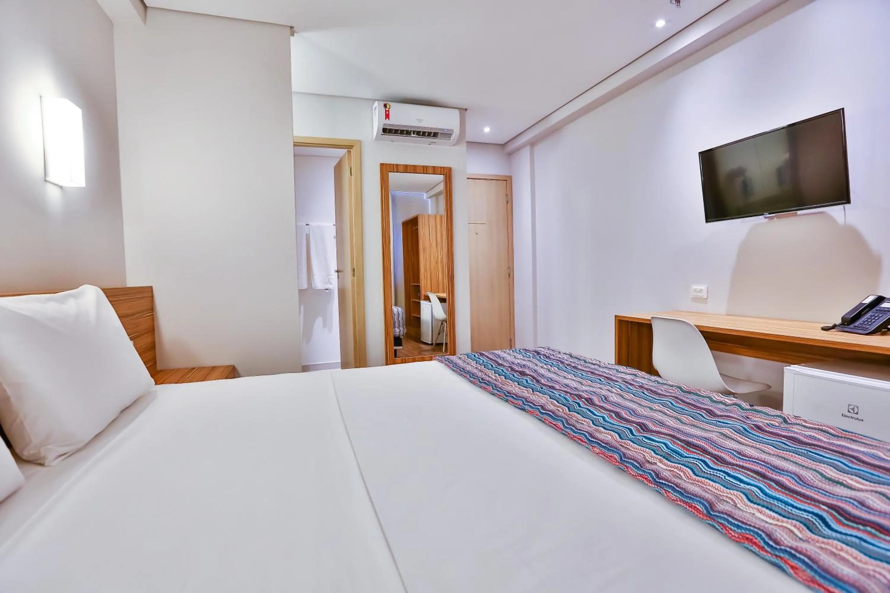 TV and multimedia, Bed in Maringá Airport Hotel