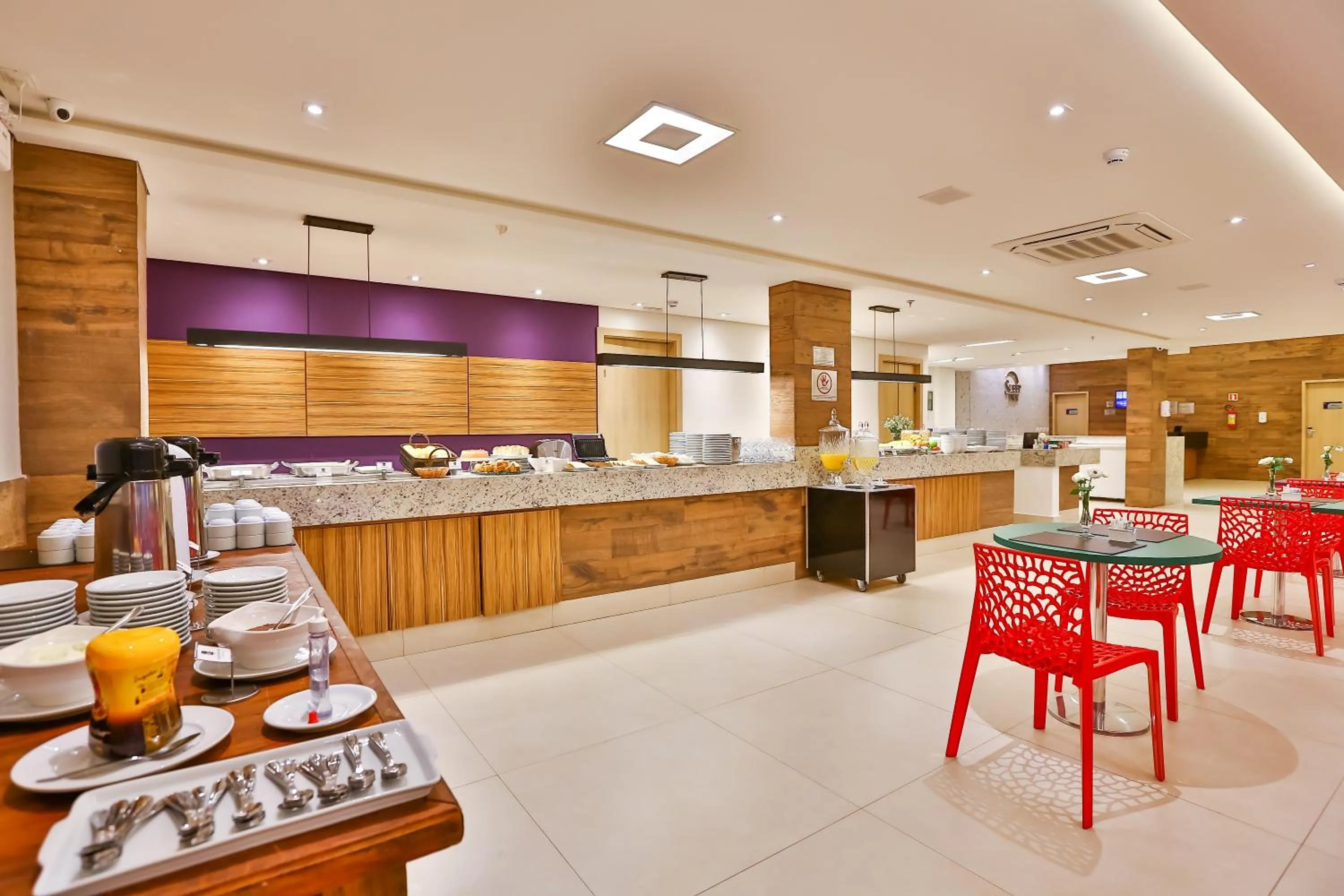 Restaurant/places to eat in Maringá Airport Hotel