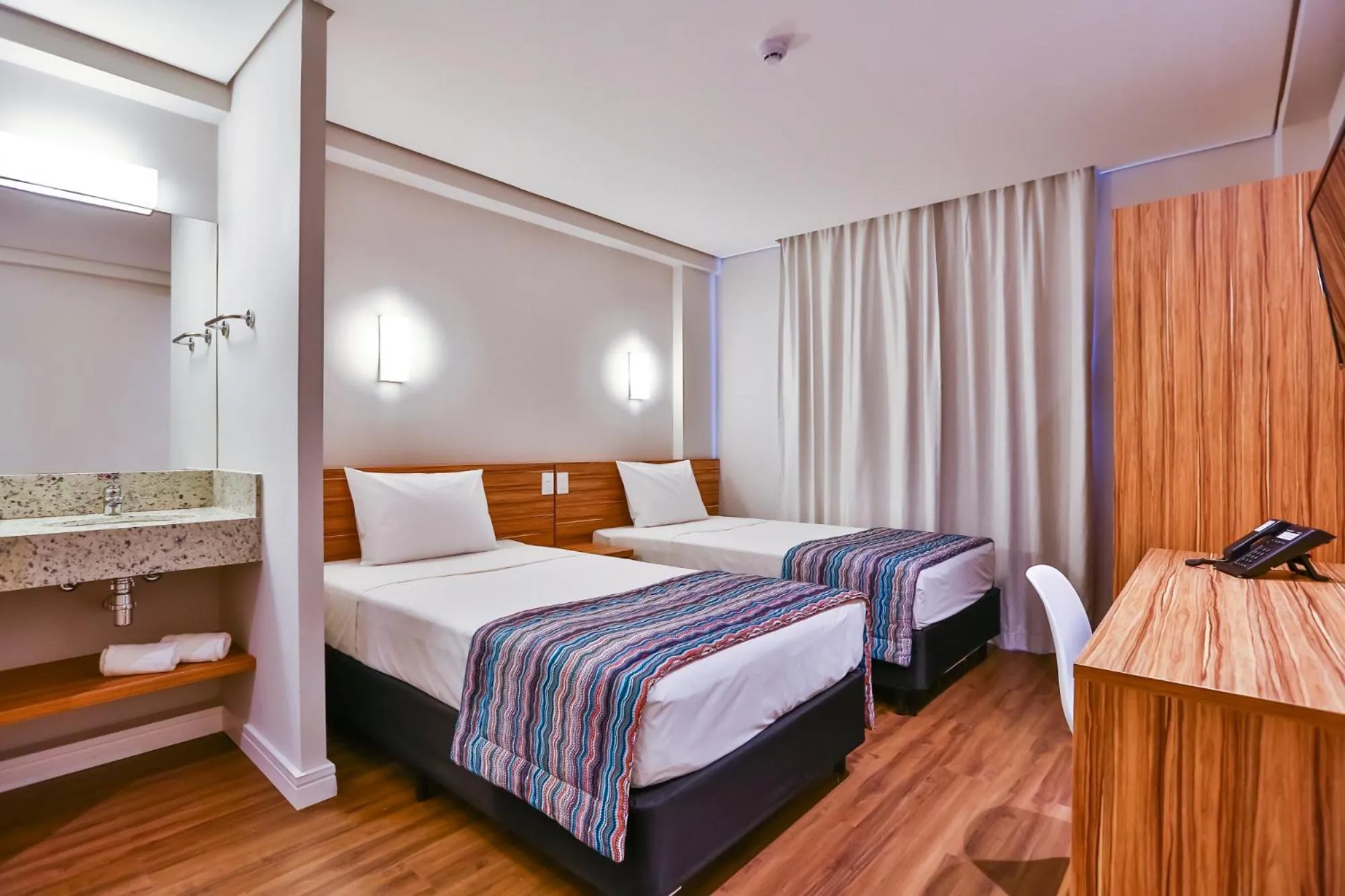 Bed in Maringá Airport Hotel