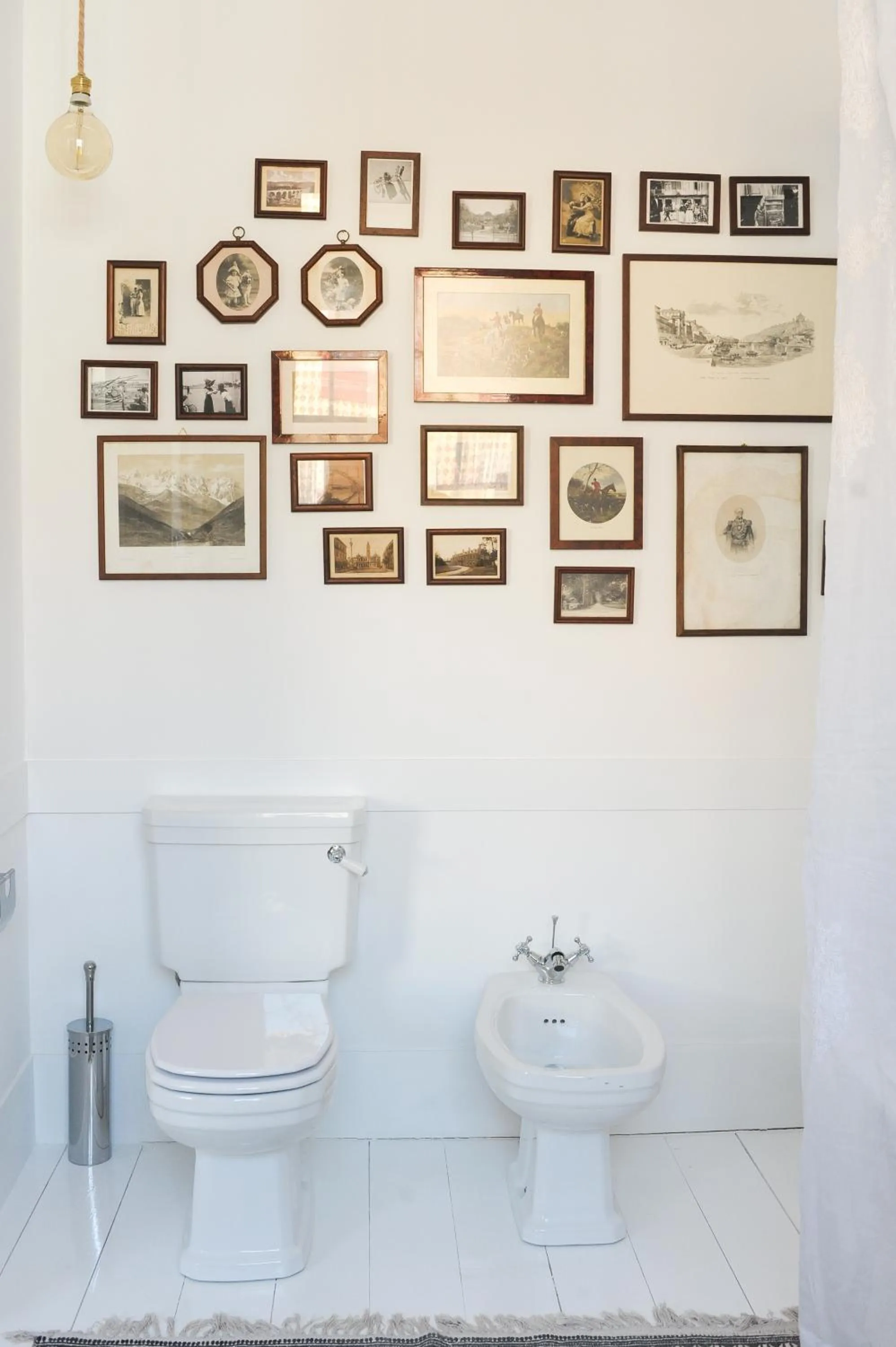 Bathroom in Mo House