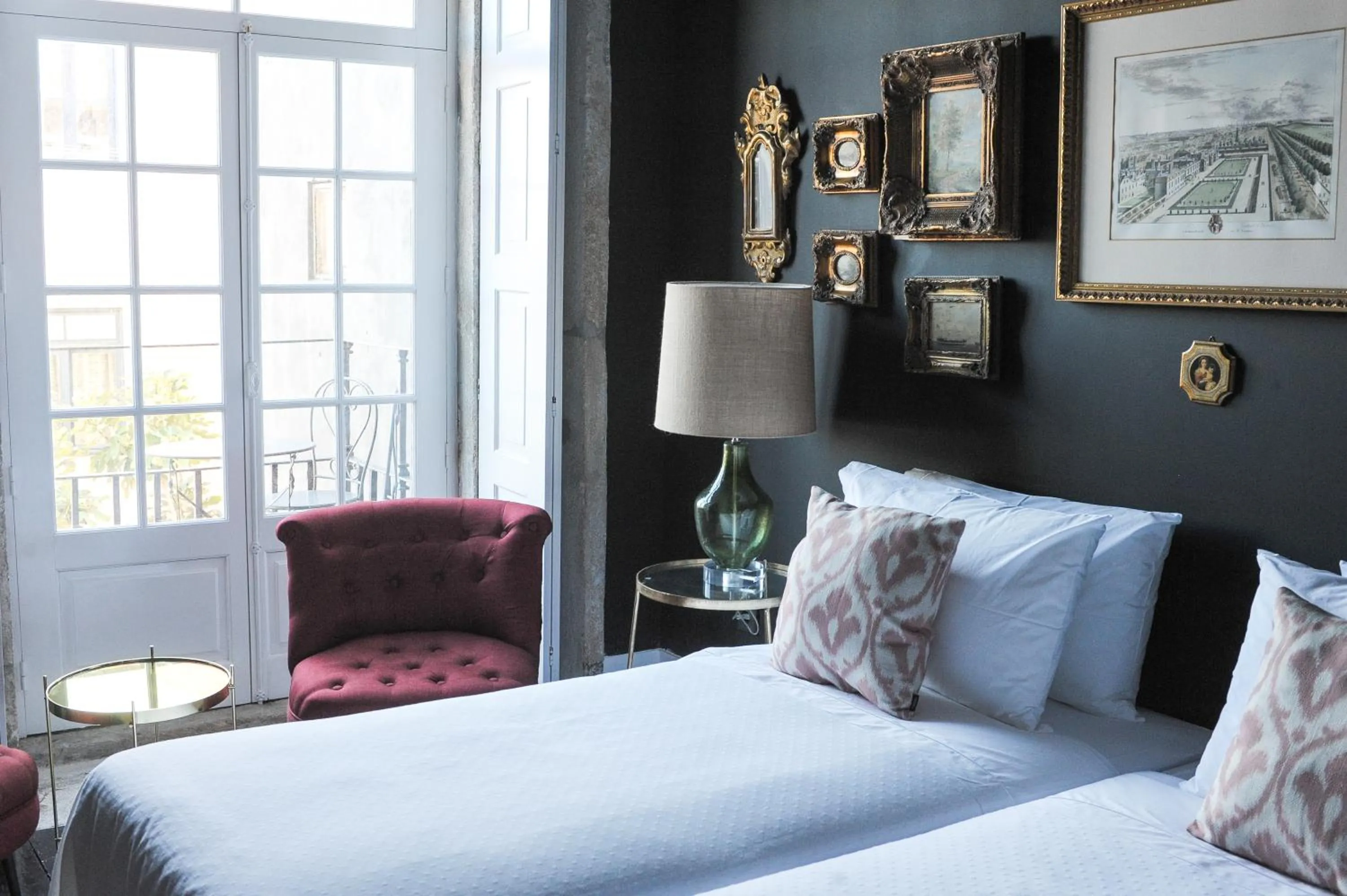 Bedroom, Bed in Mo House