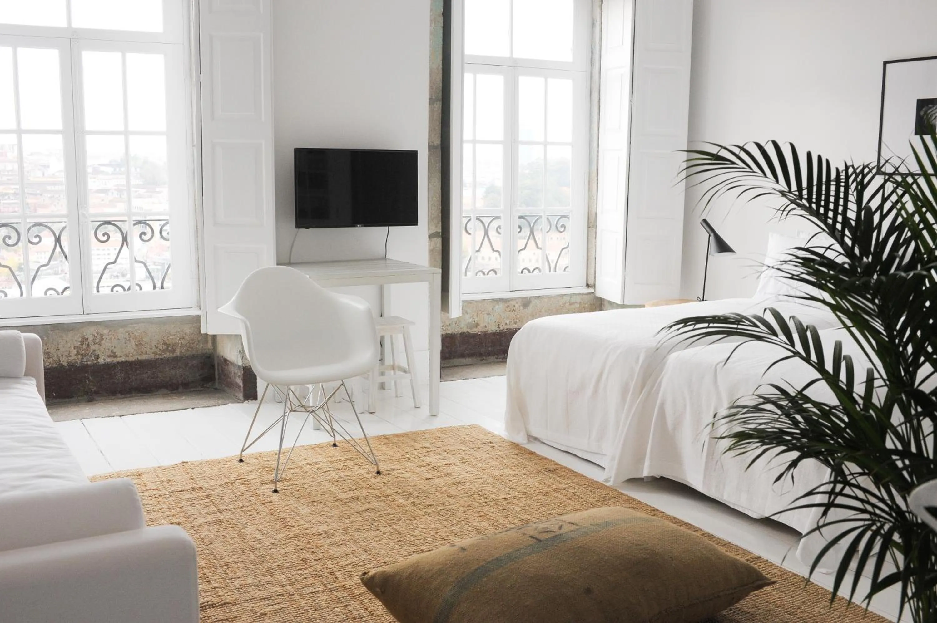 Bedroom, Bed in Mo House