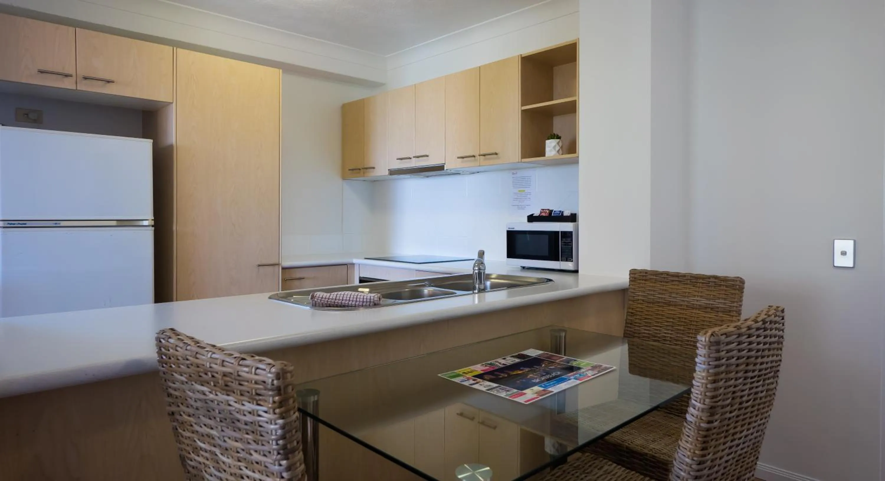 Dining area in San Mateo On Broadbeach