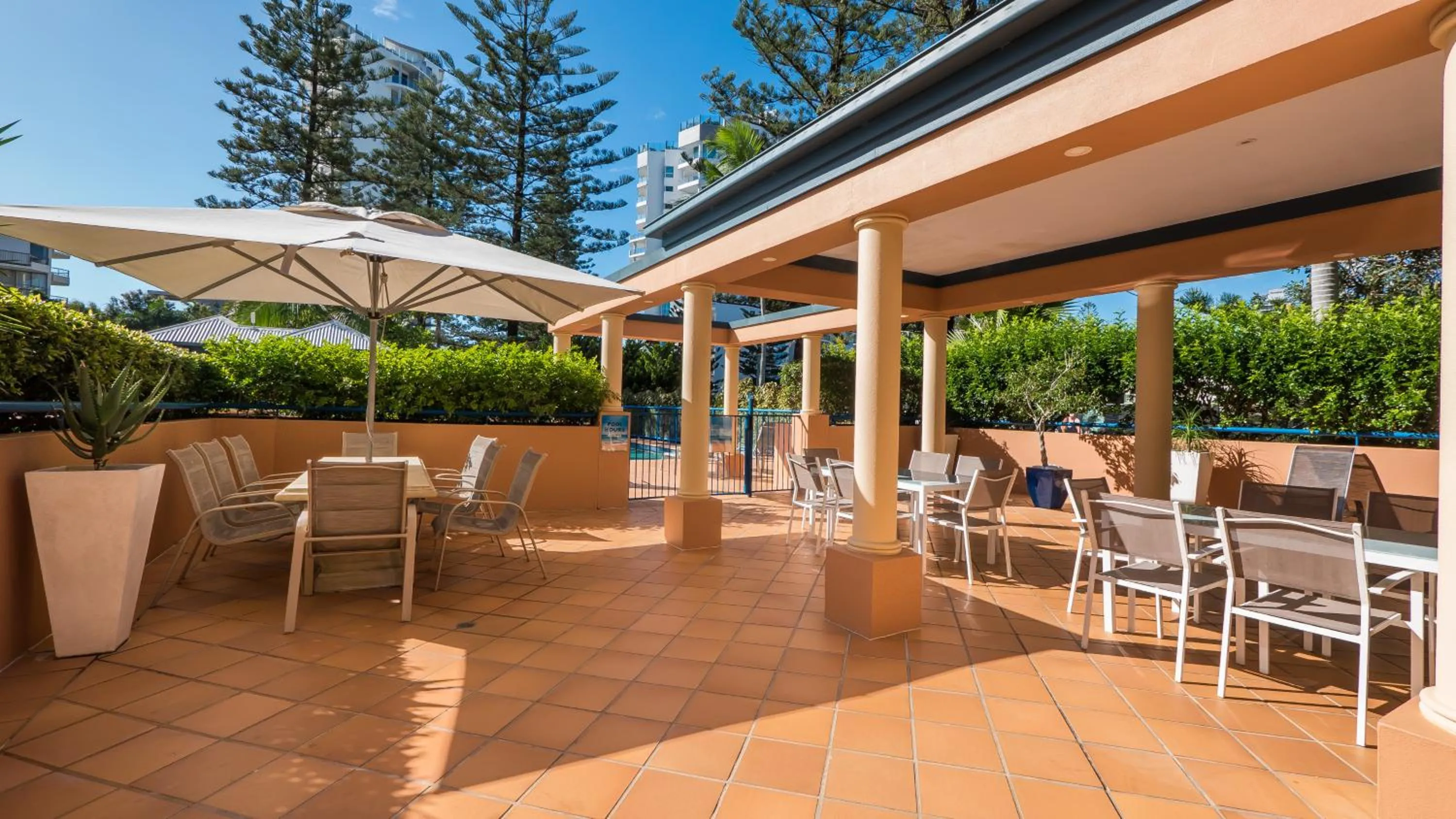 Patio in San Mateo On Broadbeach