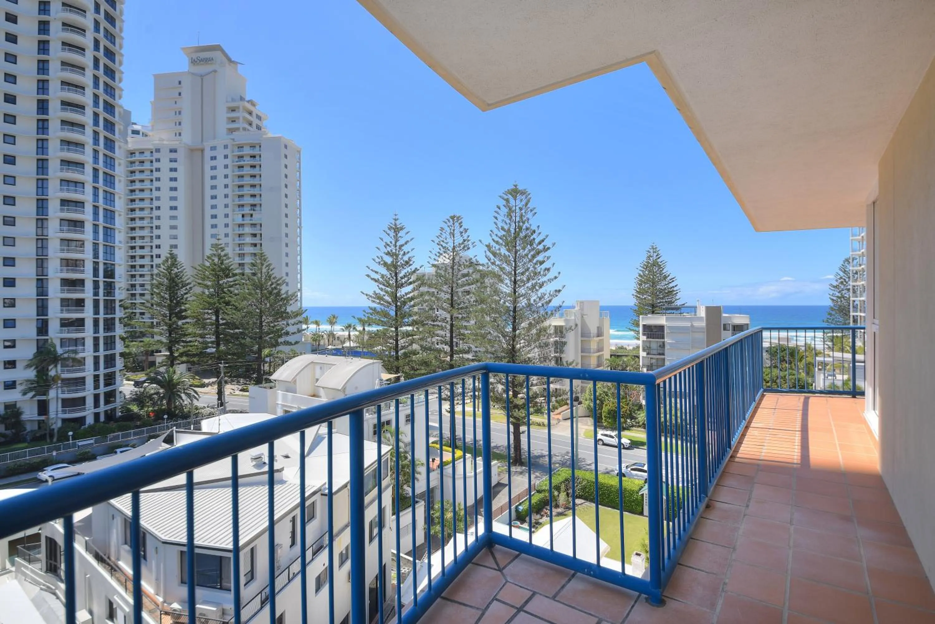 Sea view in San Mateo On Broadbeach