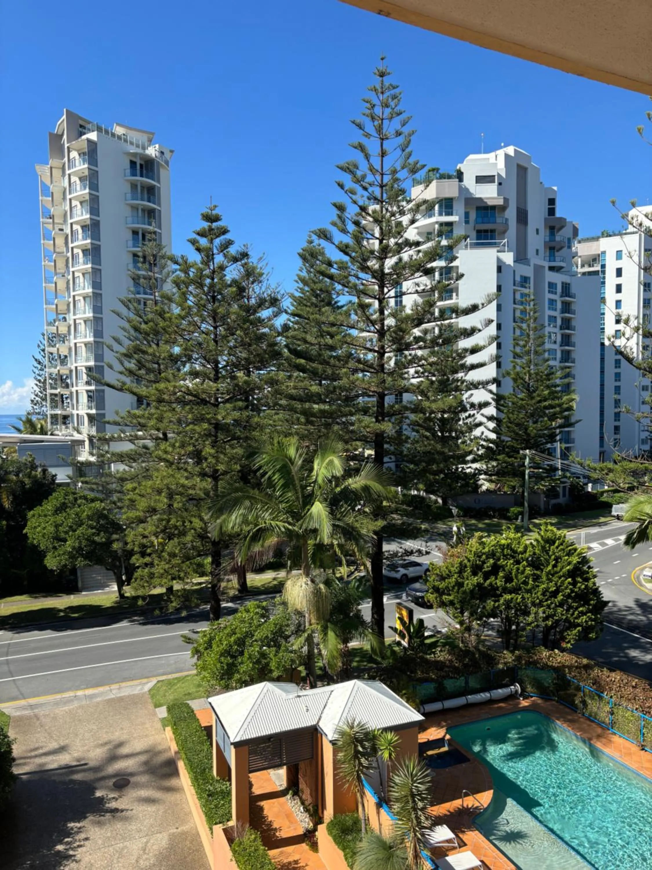 City view in San Mateo On Broadbeach