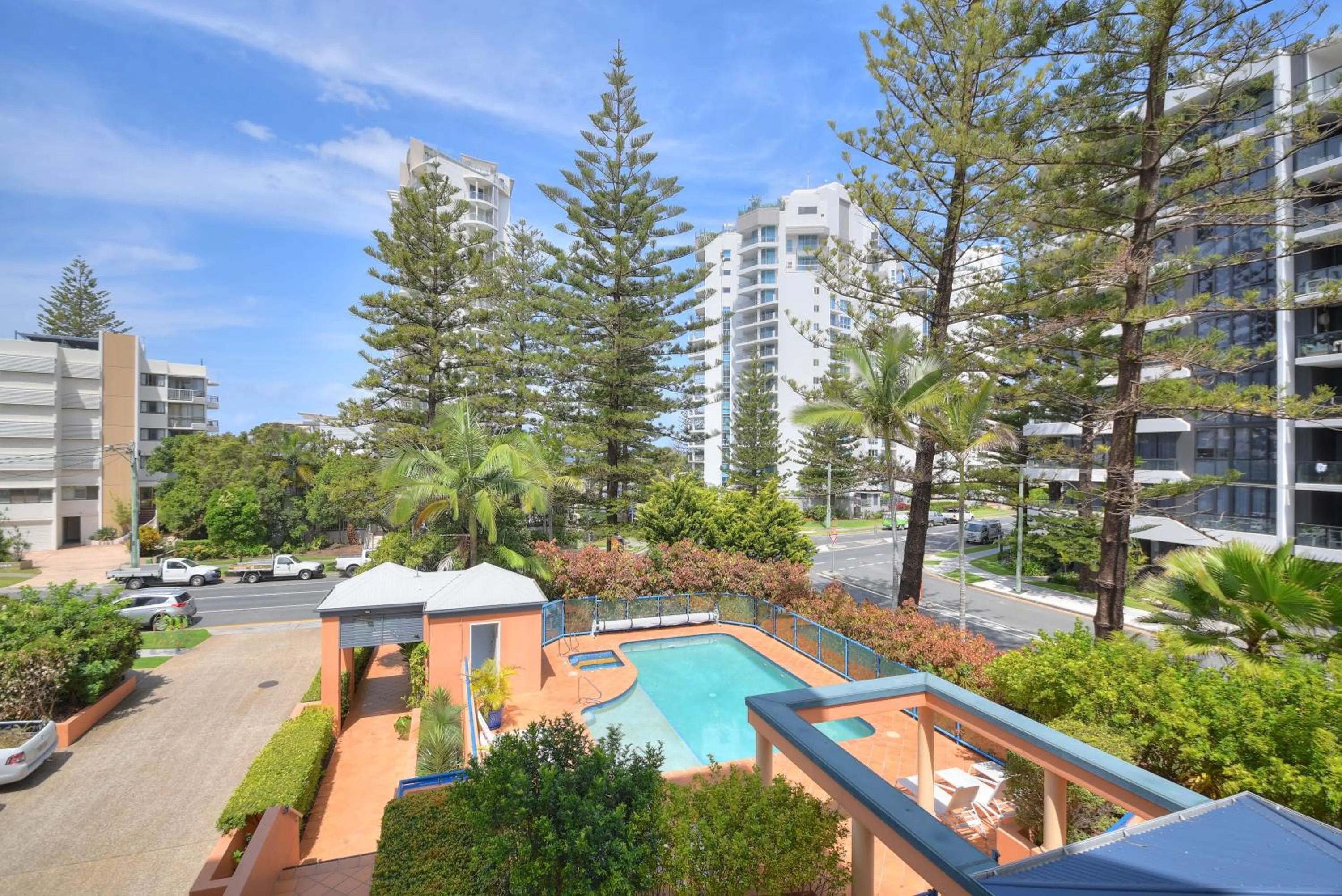 Pool view in San Mateo On Broadbeach