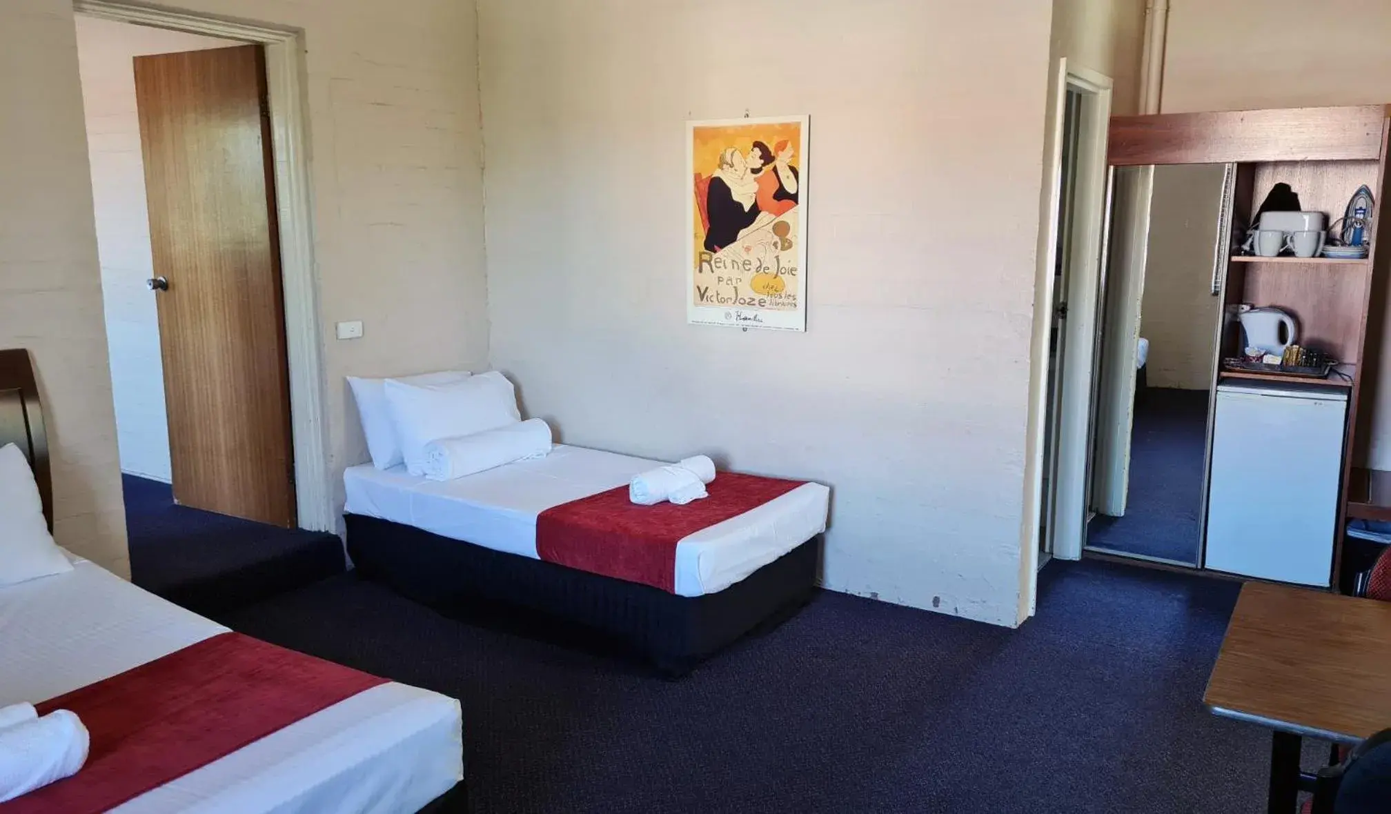 Family Two Bedroom in Seaton Arms Motor Inn Family Two Bedroom in Seaton Arms Motor Inn