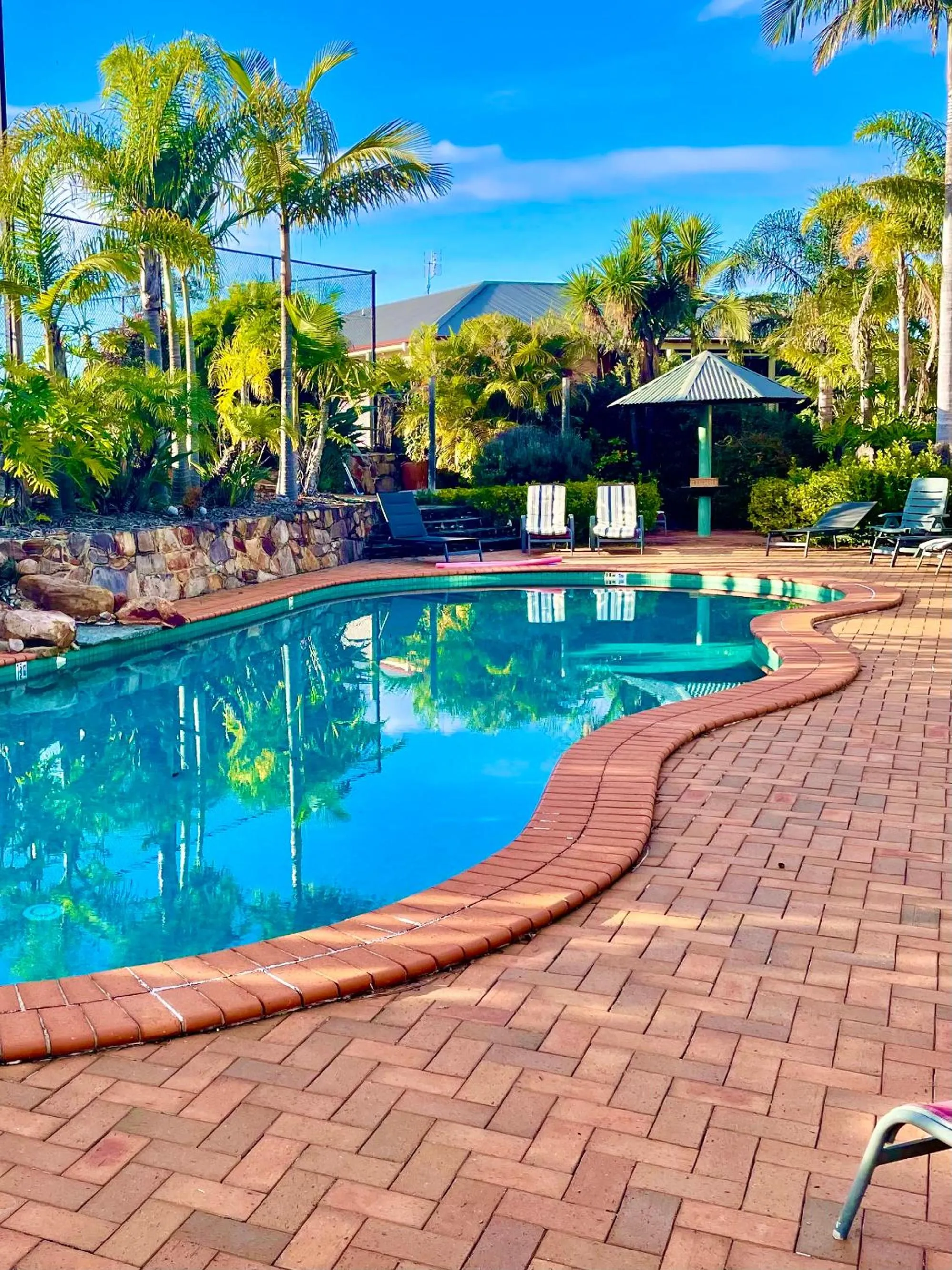 Swimming pool in Robyn's Nest Lakeside Resort